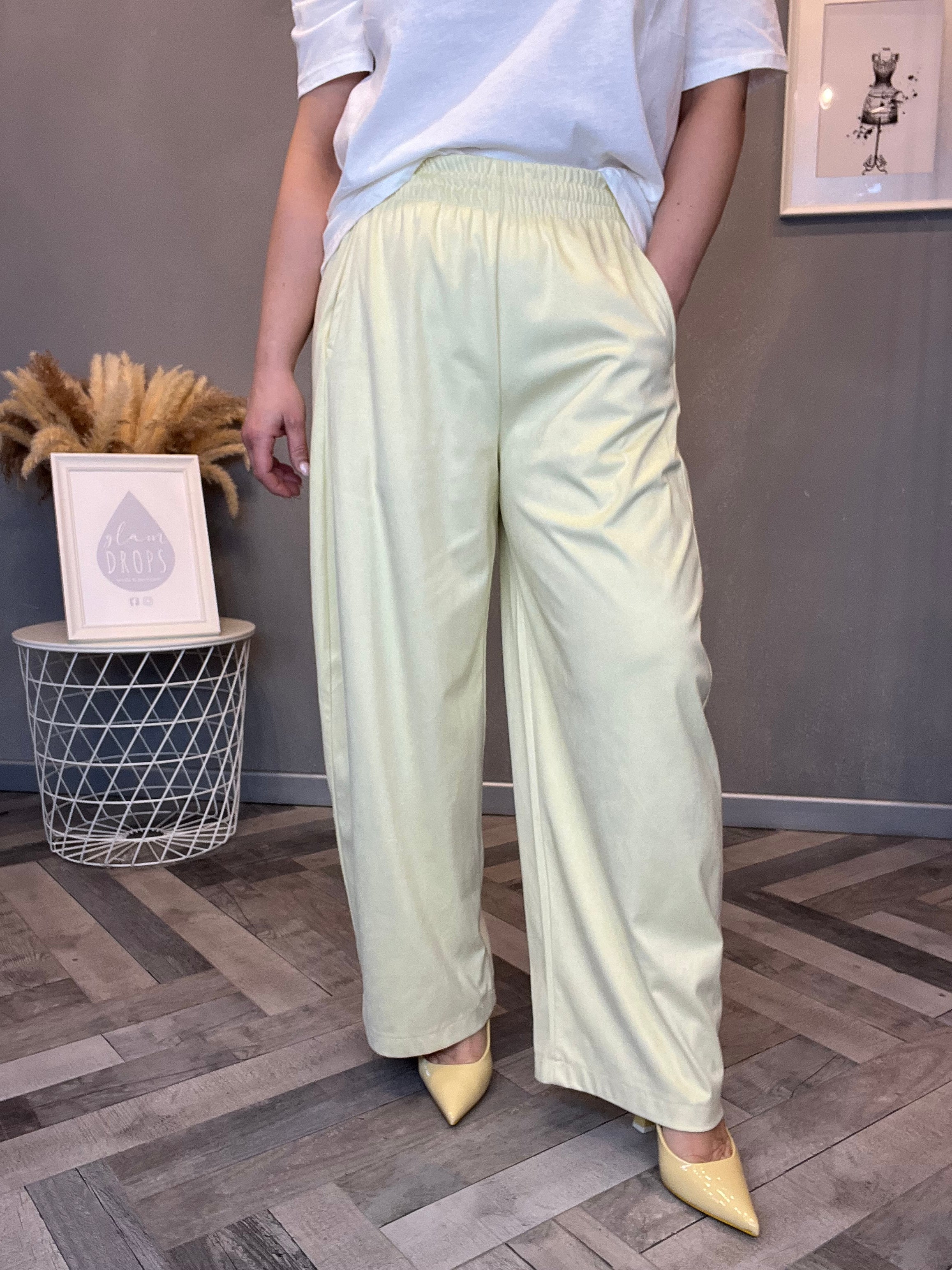 Pantalone eco suede soft wide giallo pastello