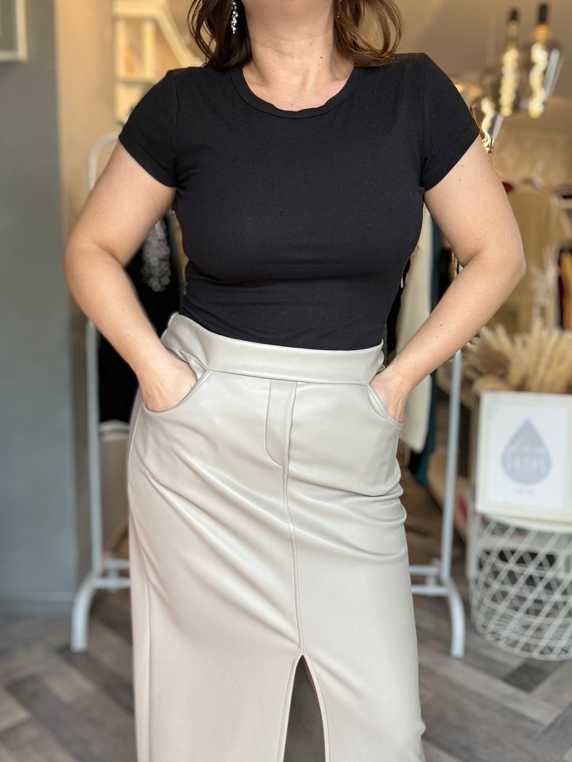 T-shirt elascizzata fondo tondo