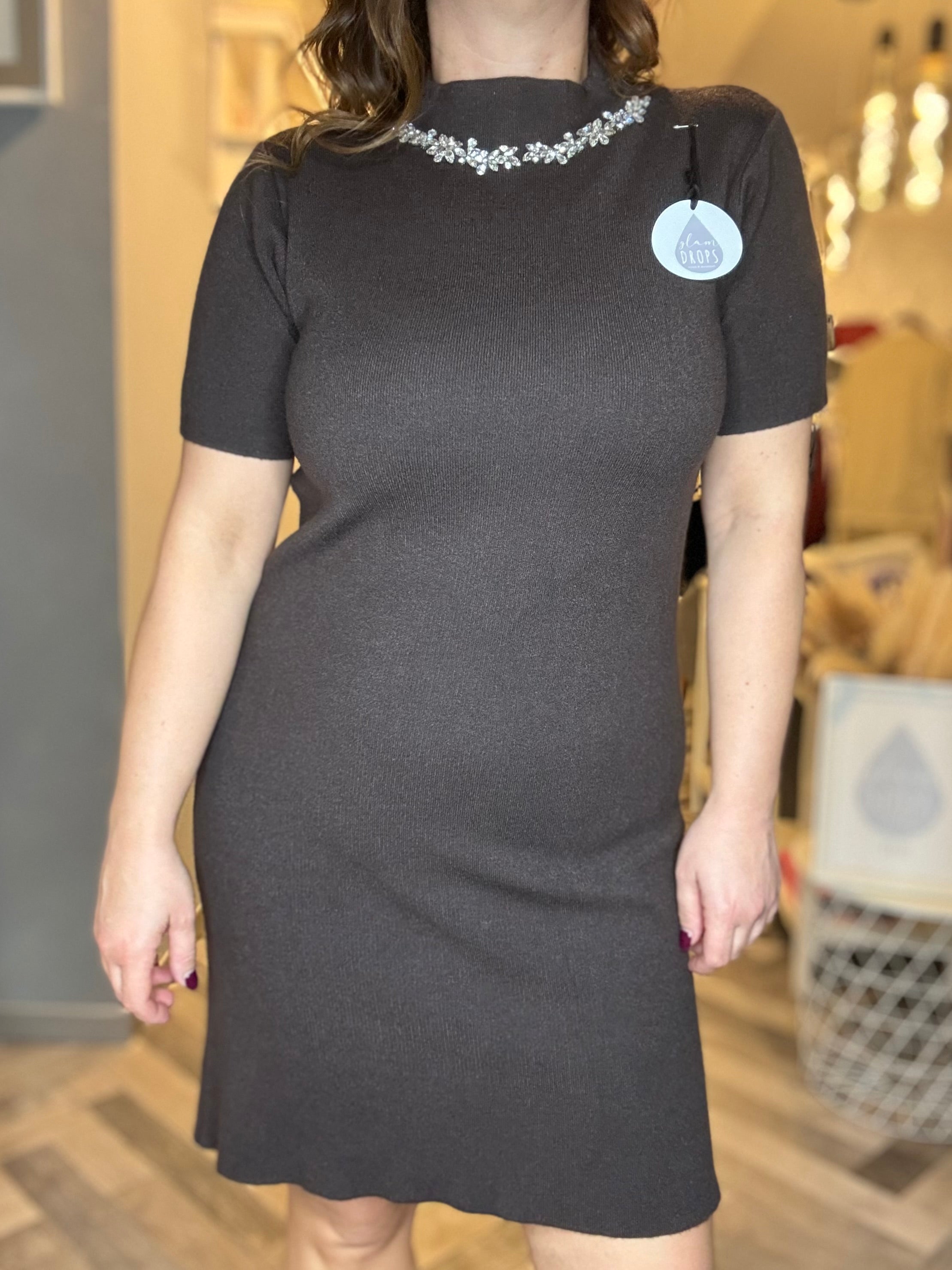 Abito punto Milano cabochon al collo