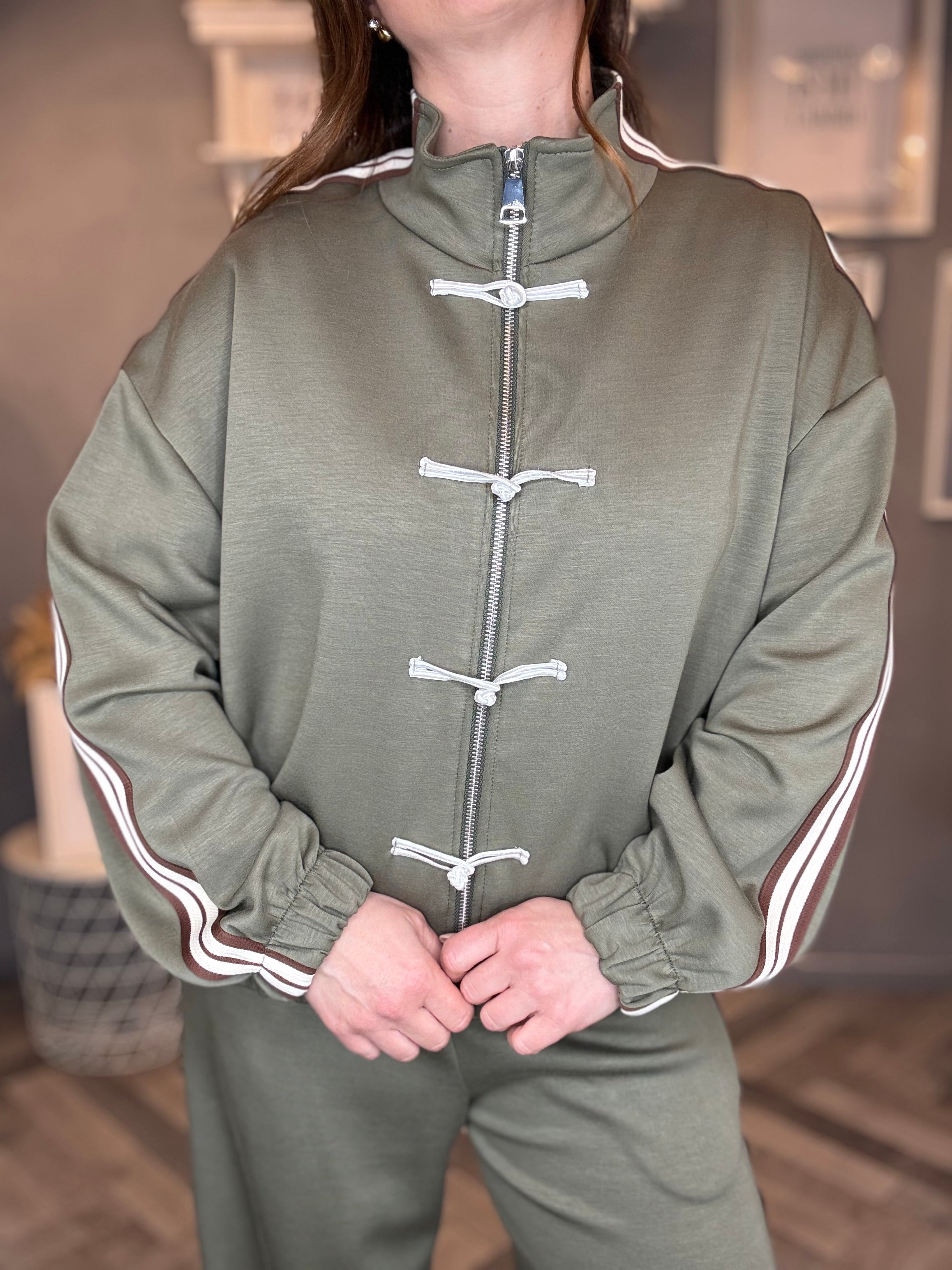 Tuta alamari verde militare