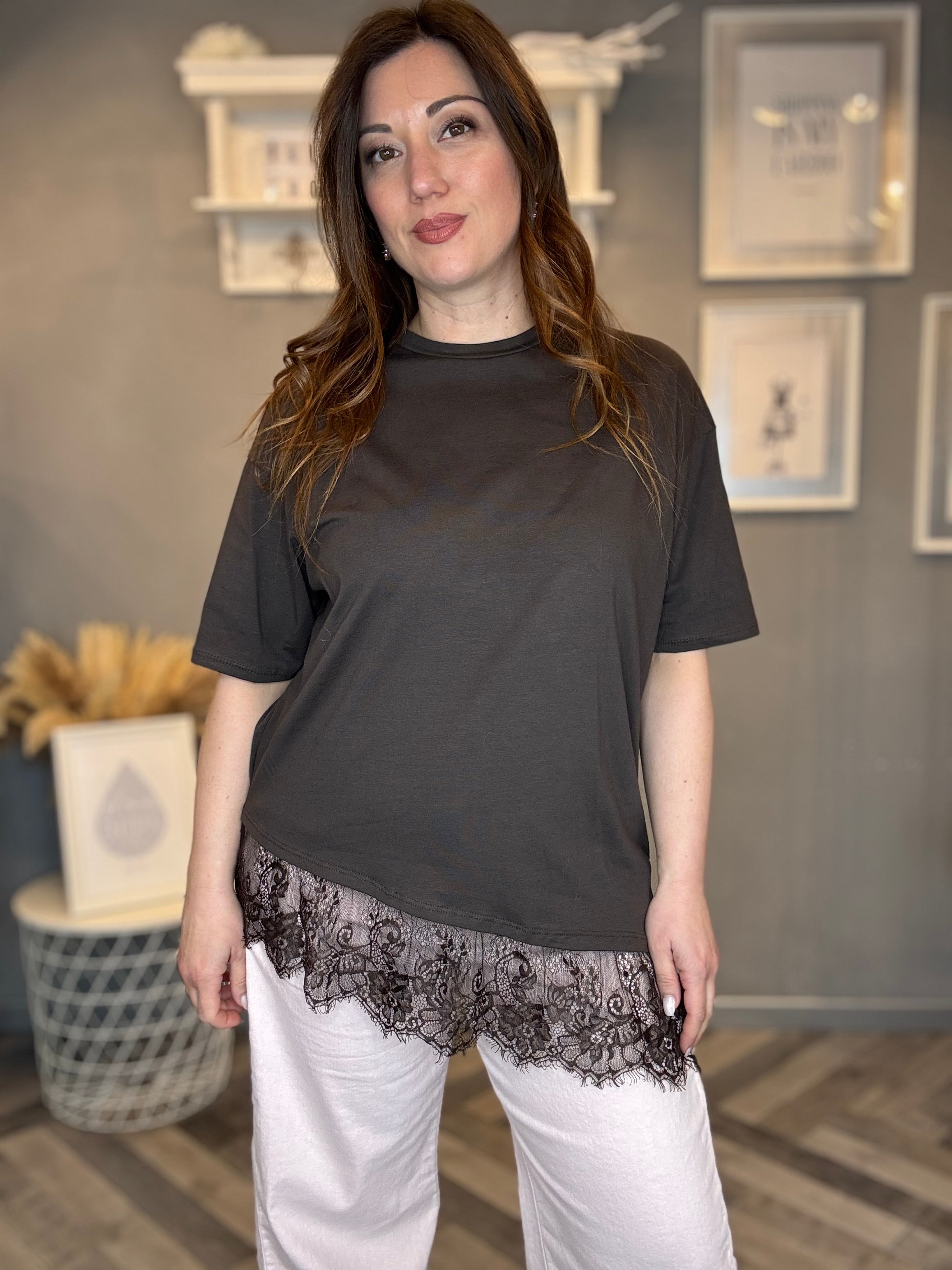 T-shirt moro over con pizzo