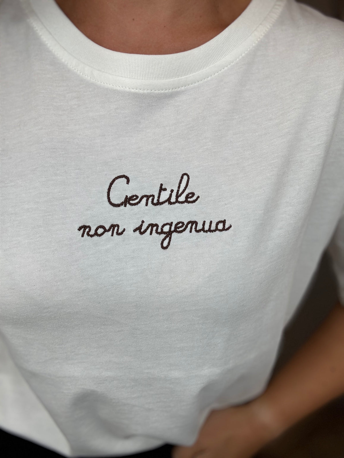 T-shirt Gentile non ingenua