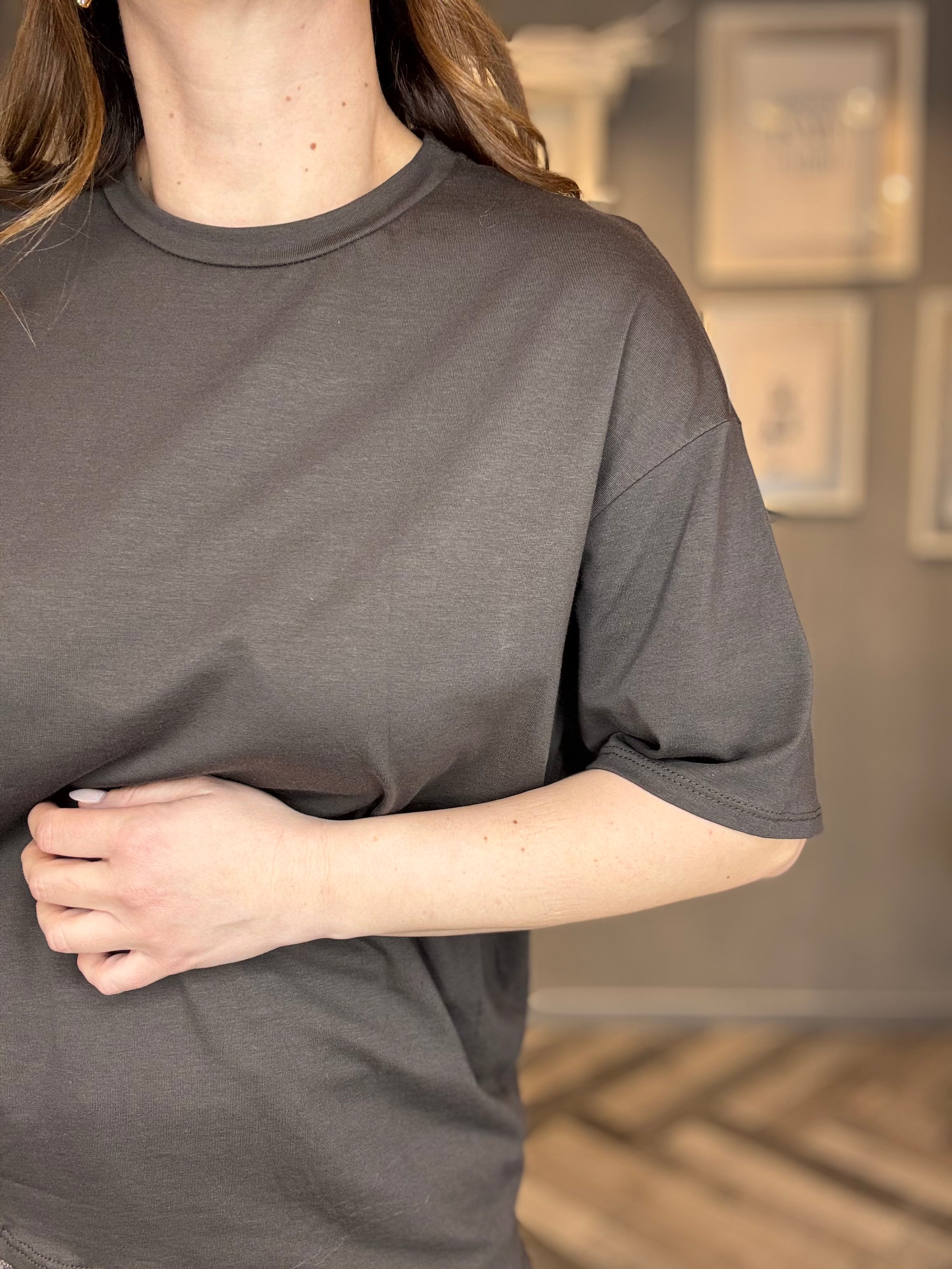 T-shirt moro over con pizzo