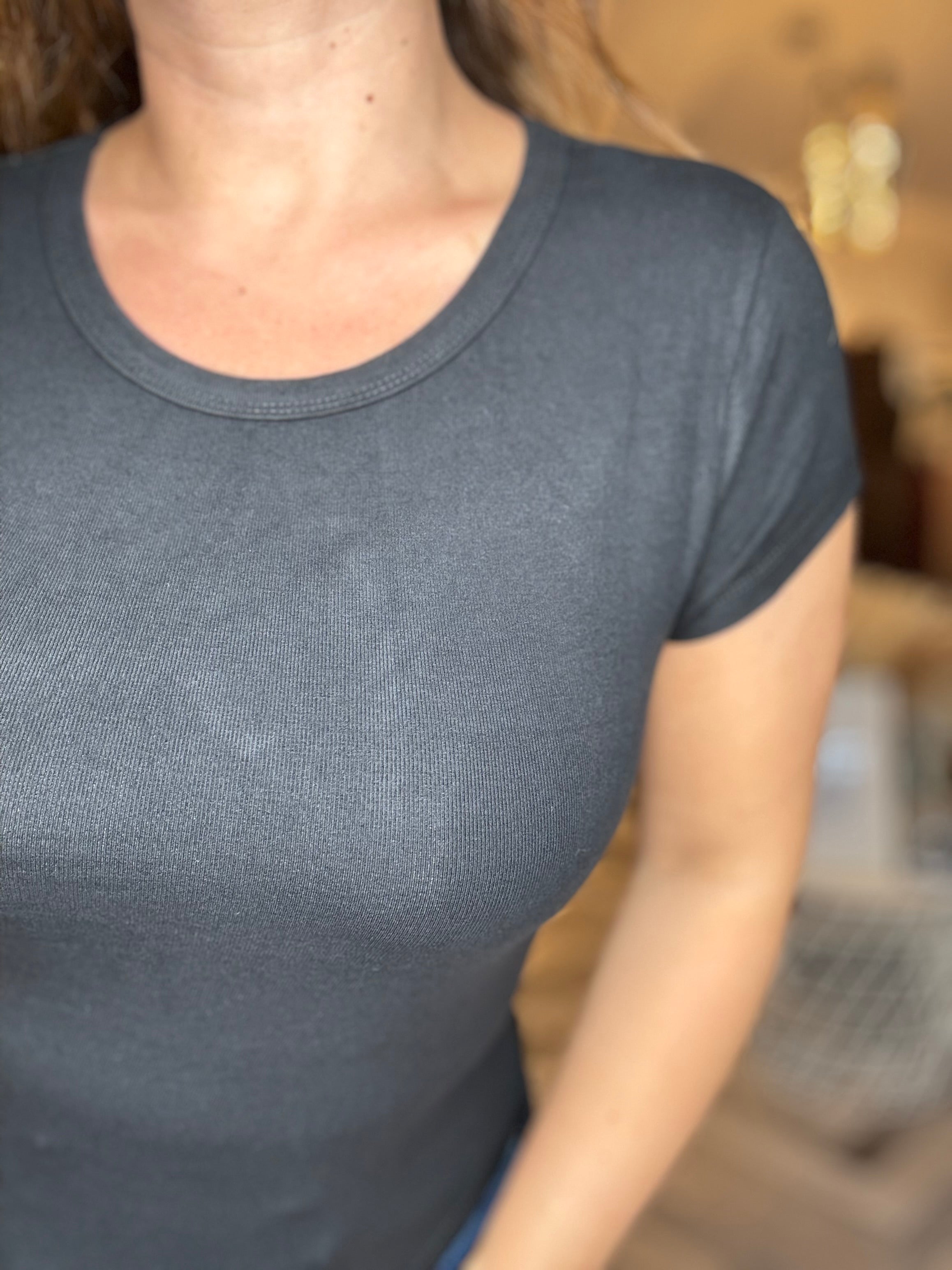 T-shirt elascizzata fondo tondo