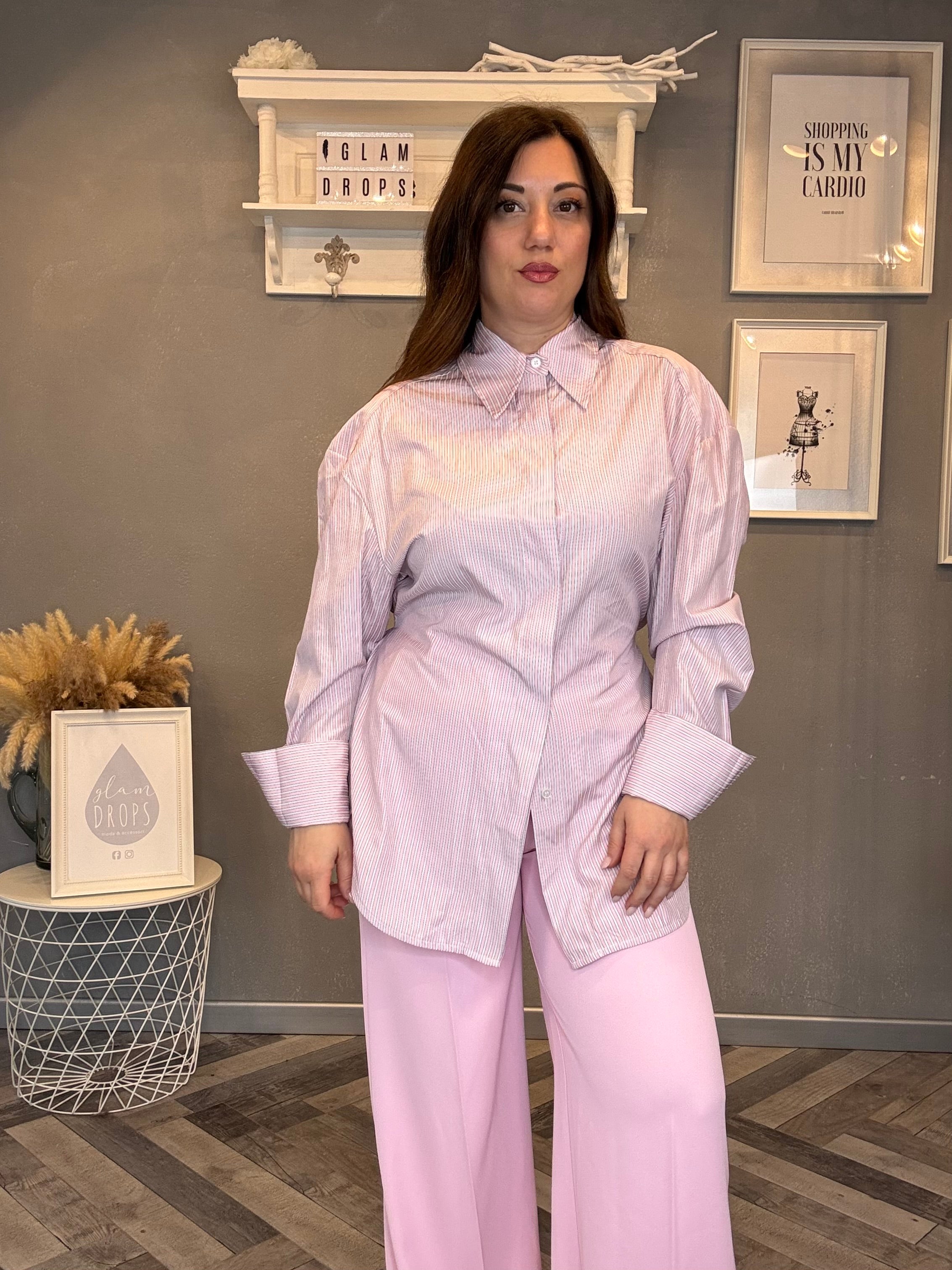 Camicia a righe bianche con laccio