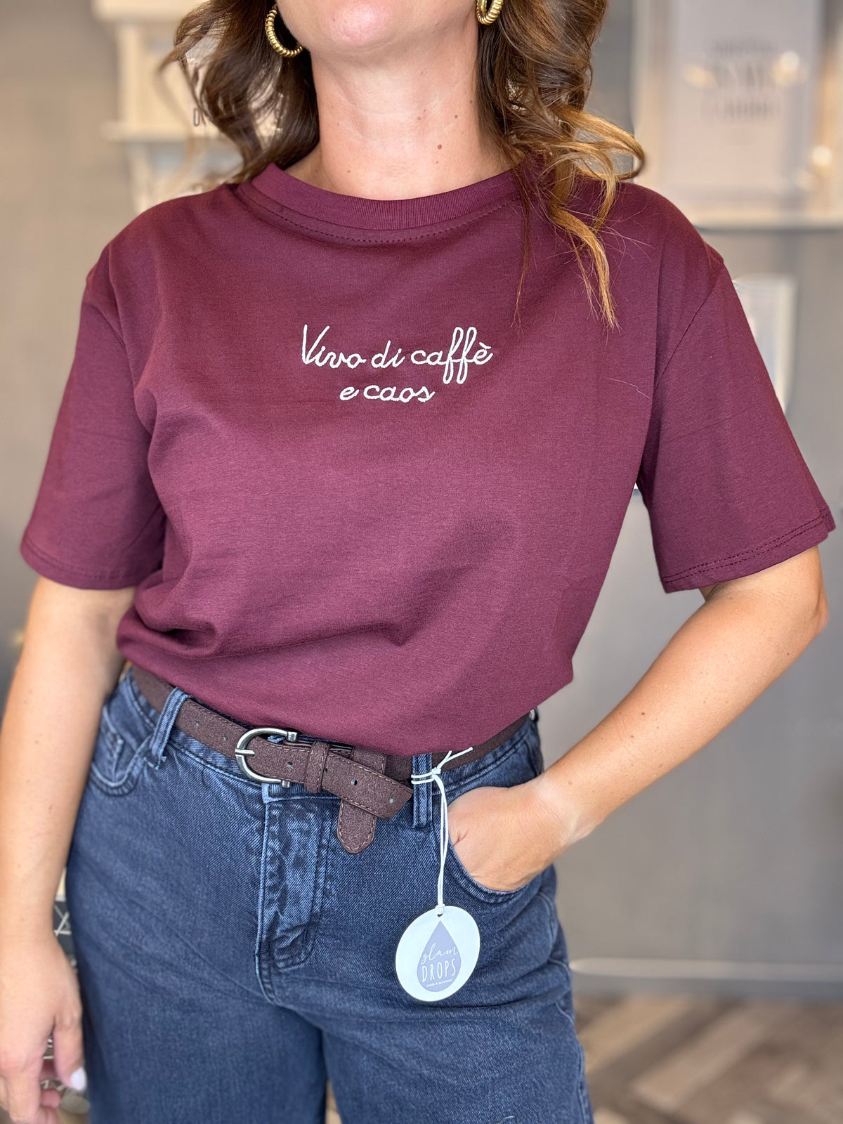 T-shirt Vivo di caffè e caos