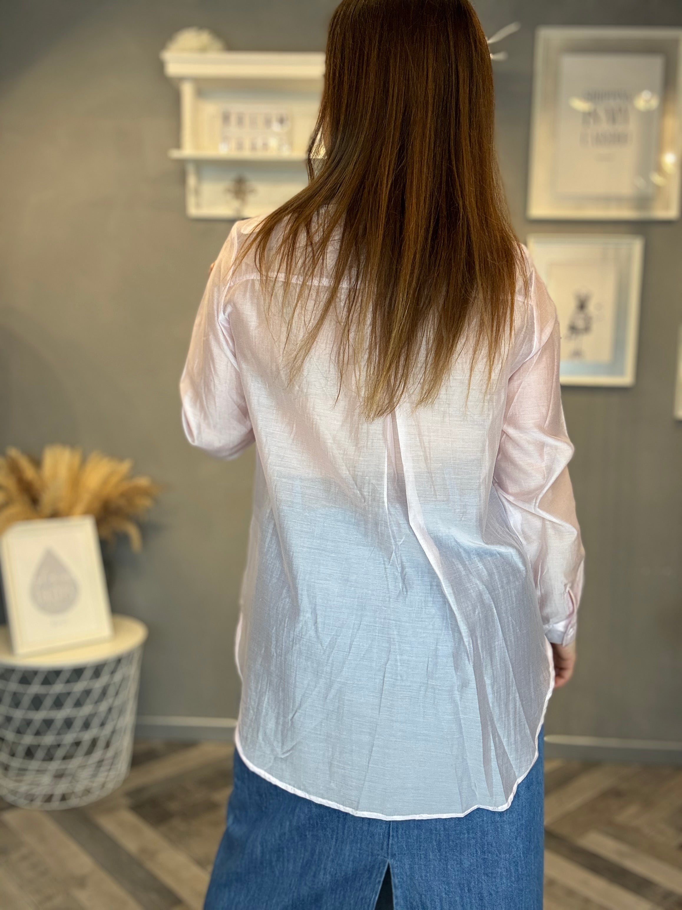 Camicia rosa pastello collo gioiello