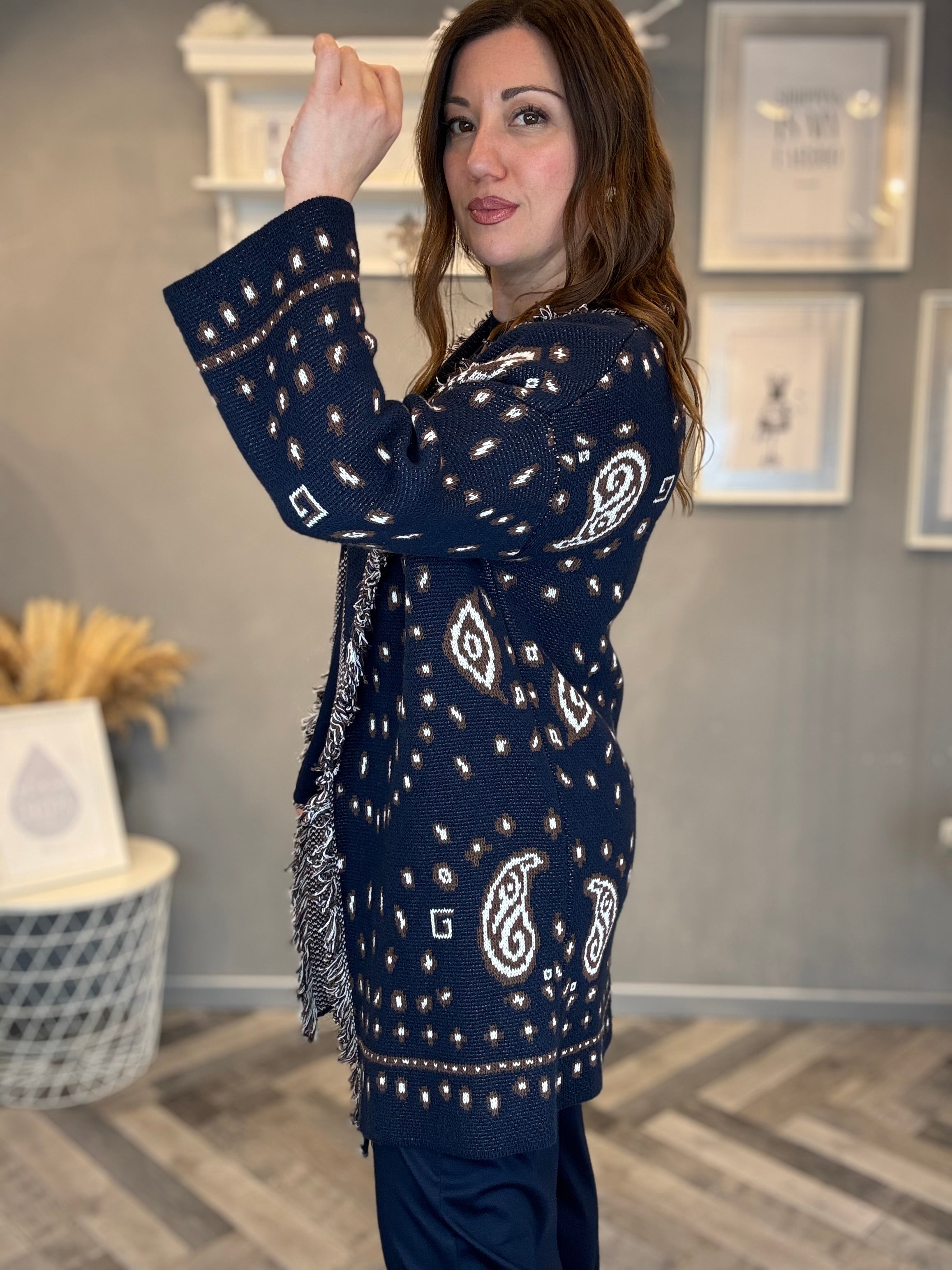 Cardigan jacquard blu con frange