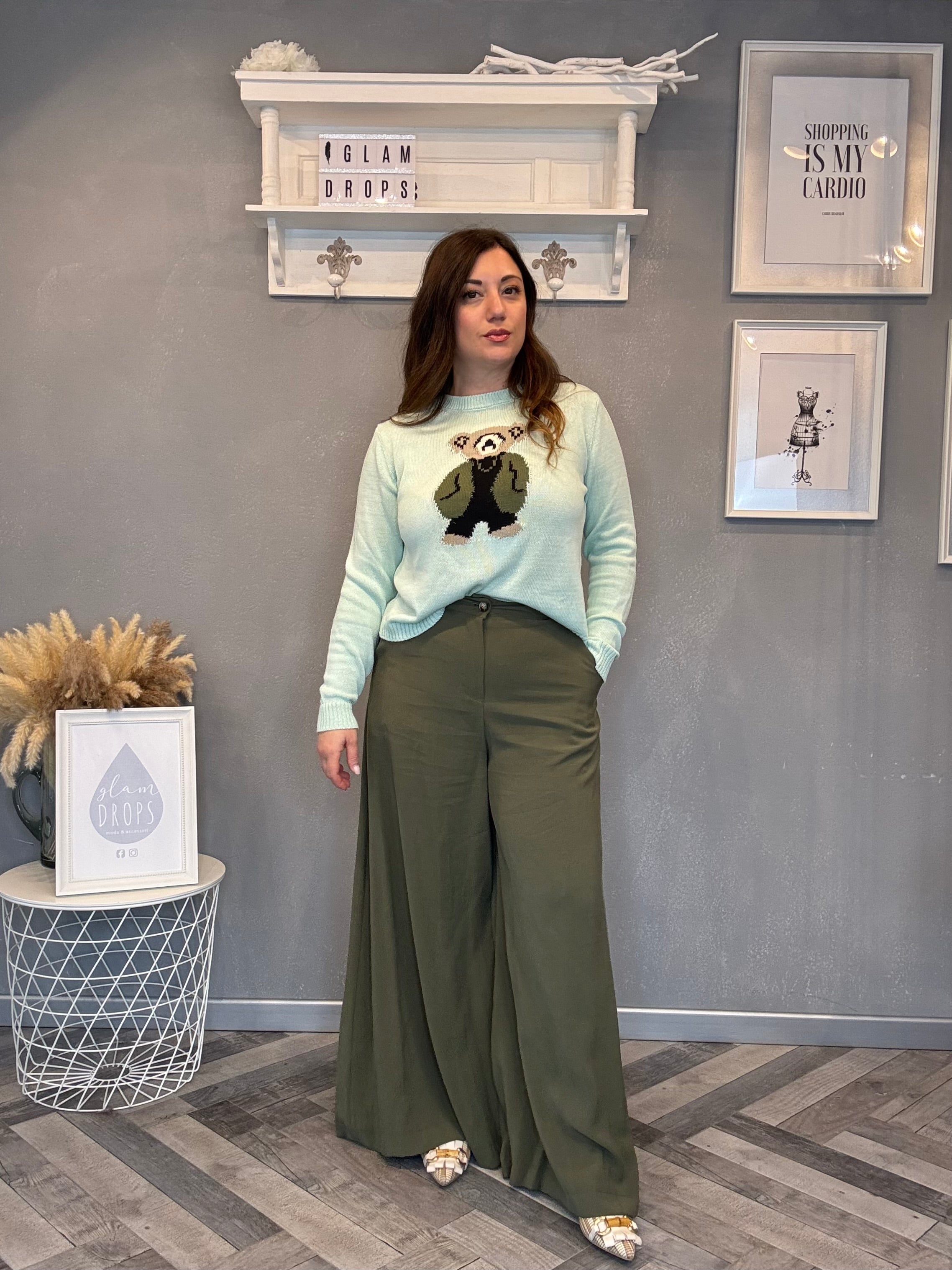 Maglioncino menta con orsetto militare