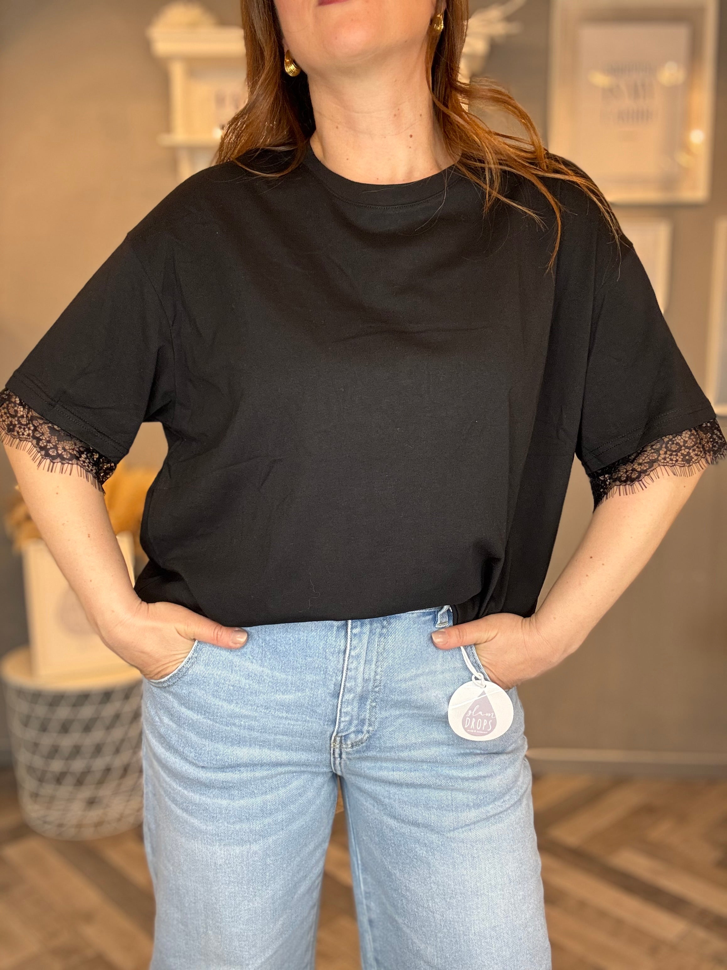 T-shirt over pizzo details nera