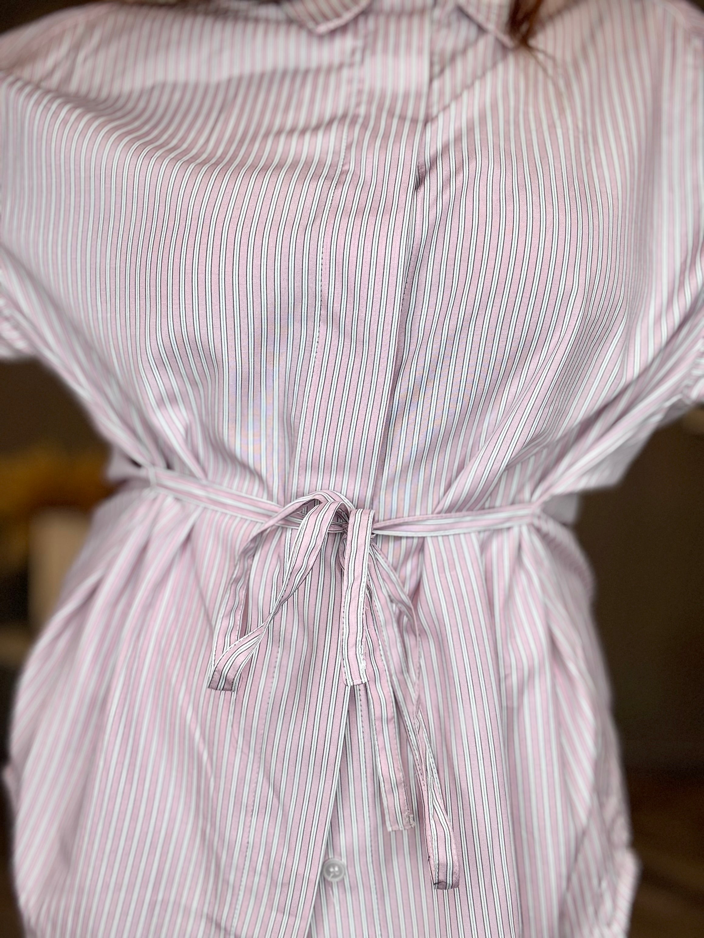 Camicia a righe bianche con laccio