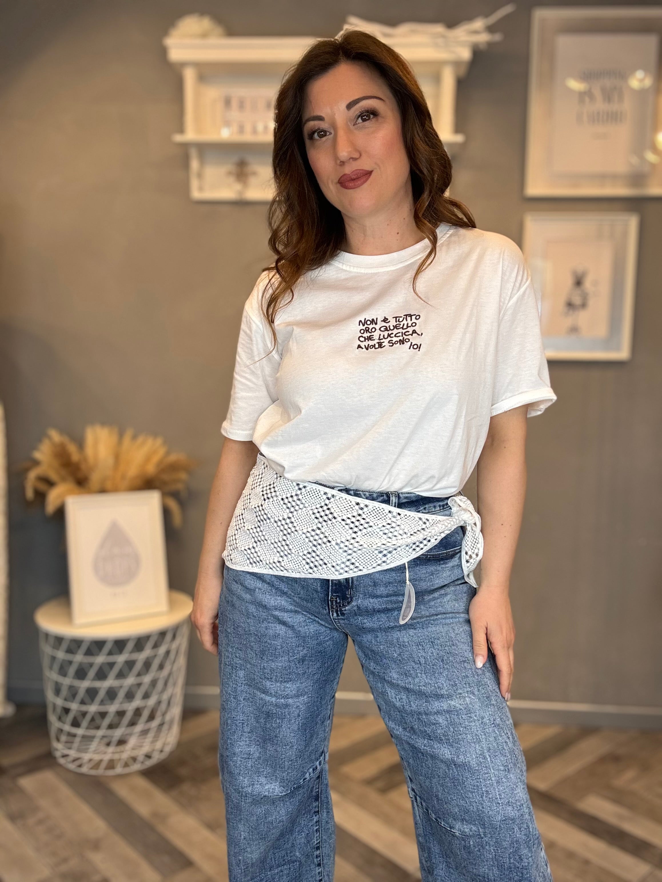 T-shirt Non è tutto oro color cioccolato