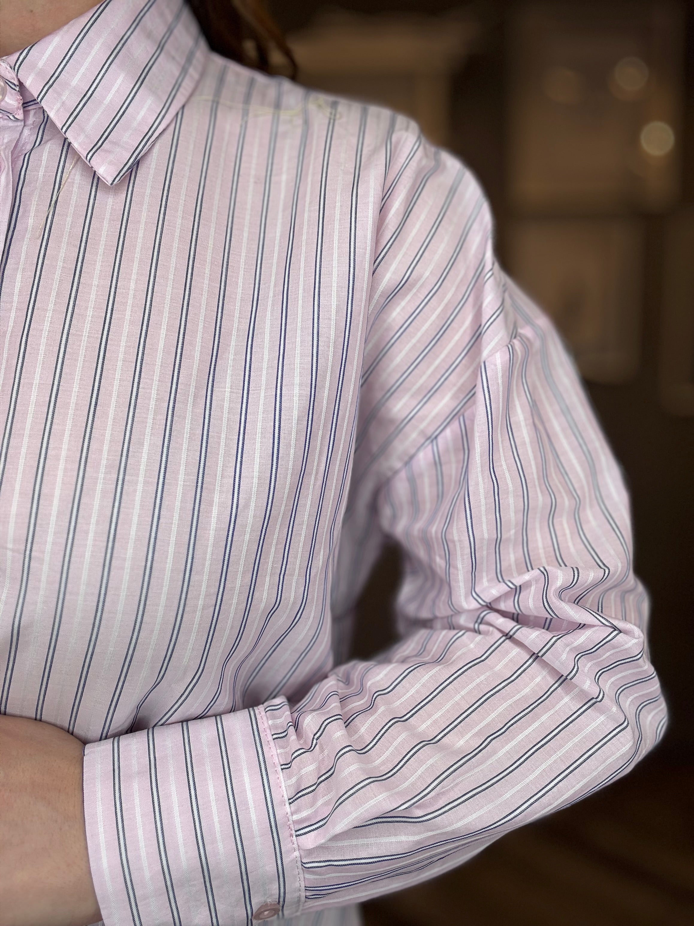 Camicia over rosa righe blu