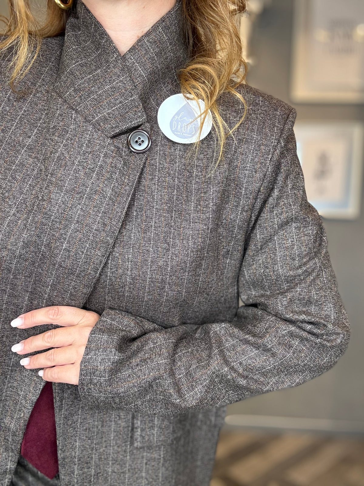 Blazer gessato fango collo incrociato