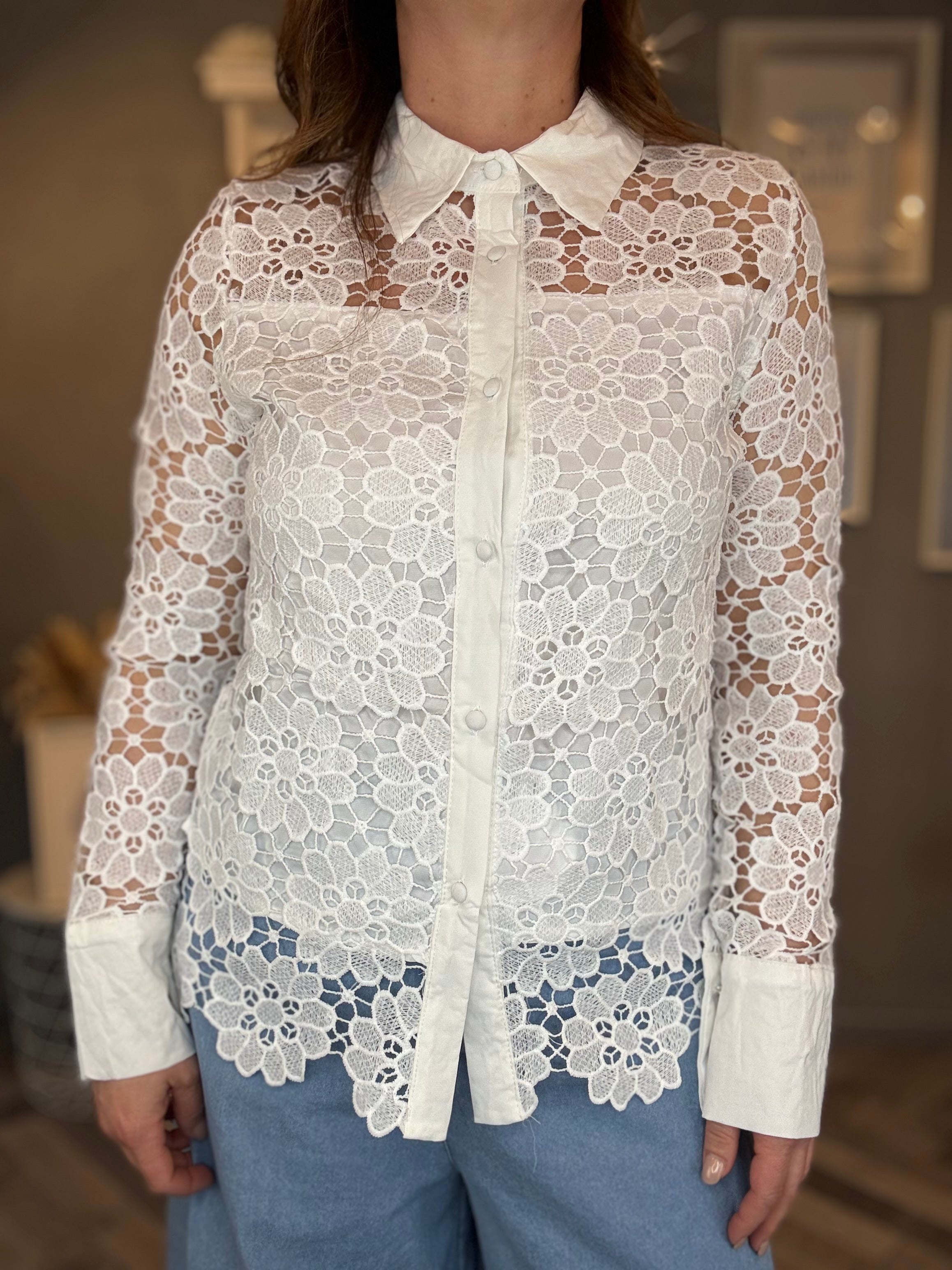 Camicia fiori pizzo macramè