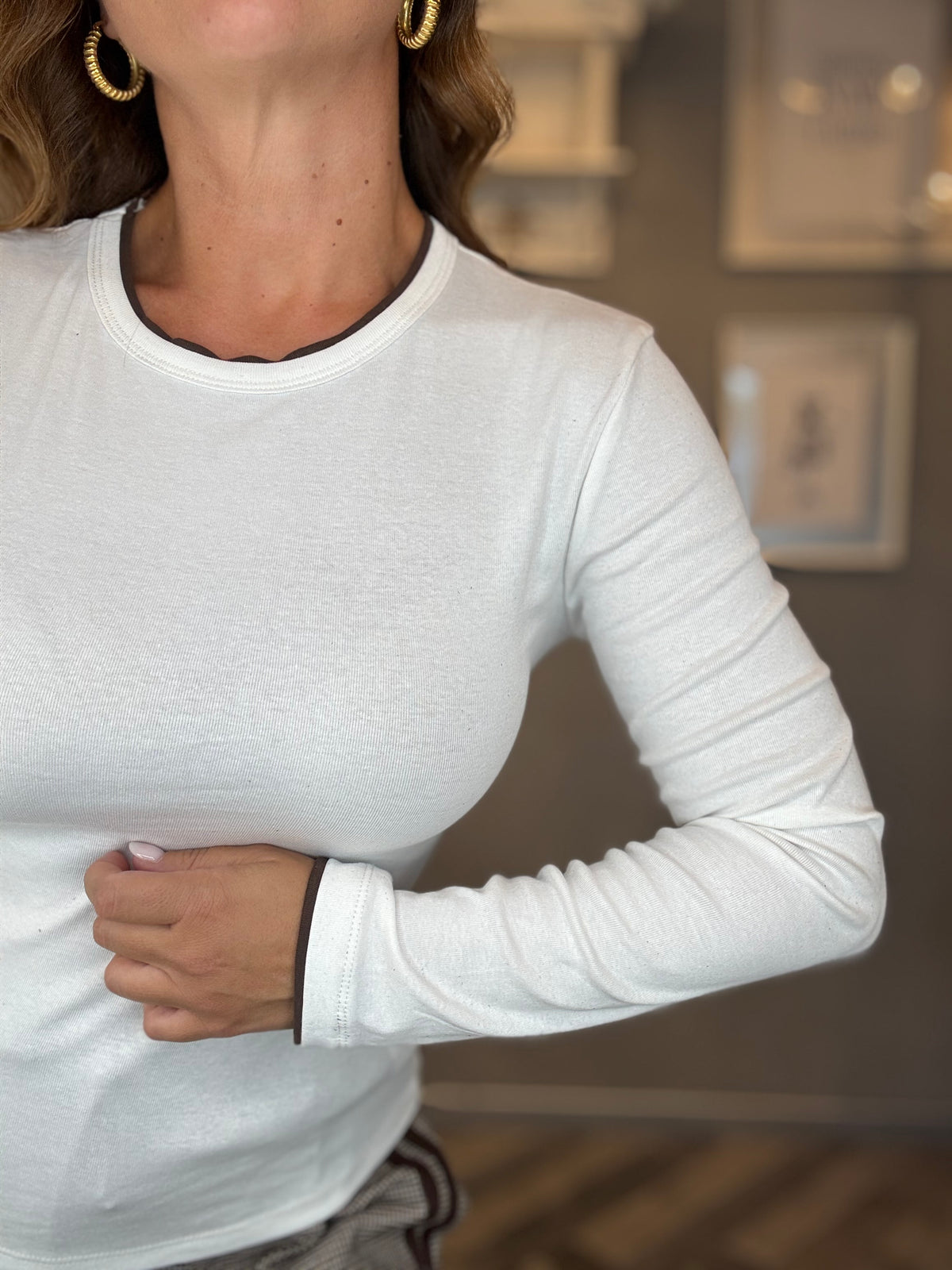 T-shirt con profili a contrasto