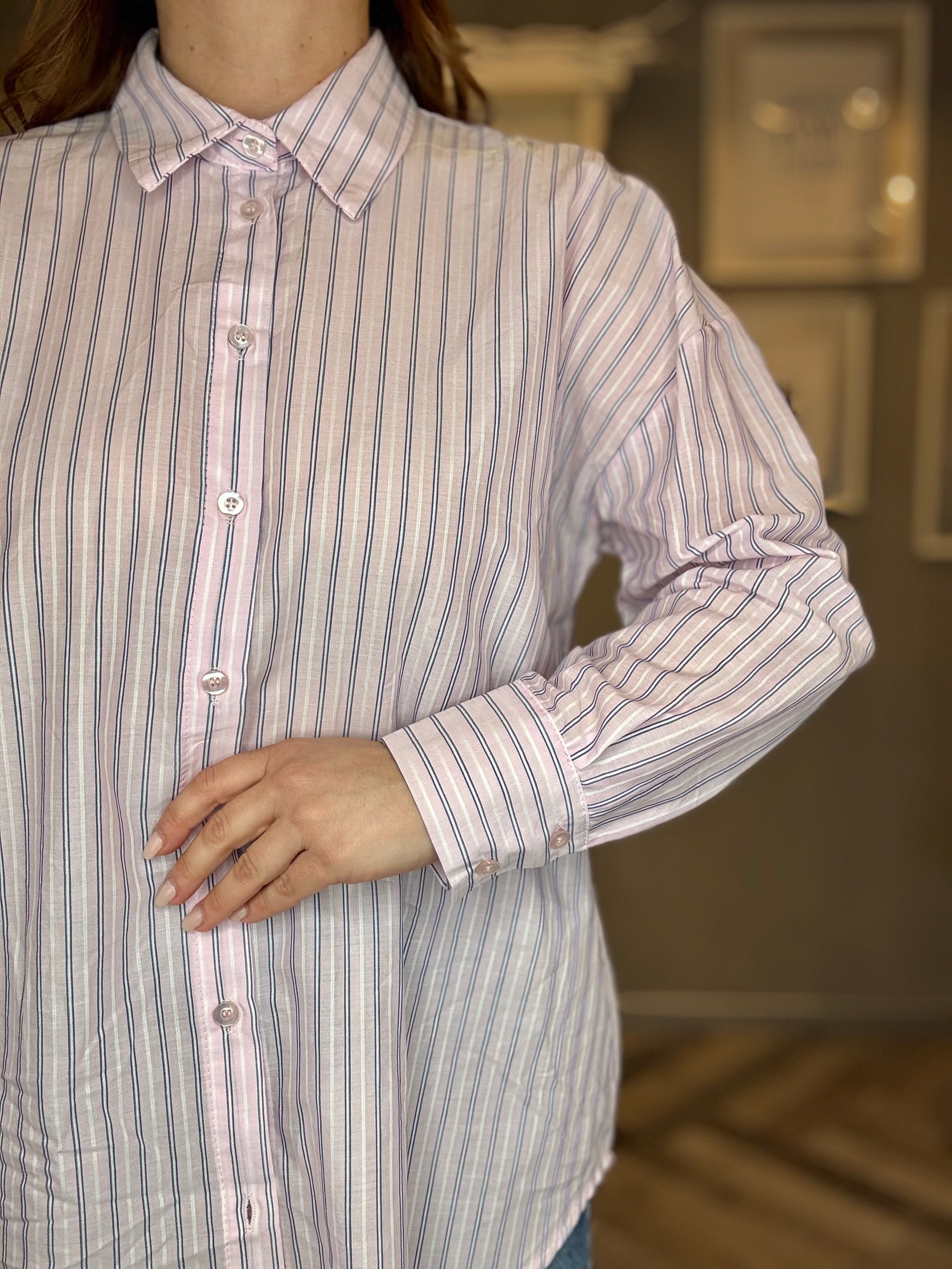 Camicia over rosa righe blu