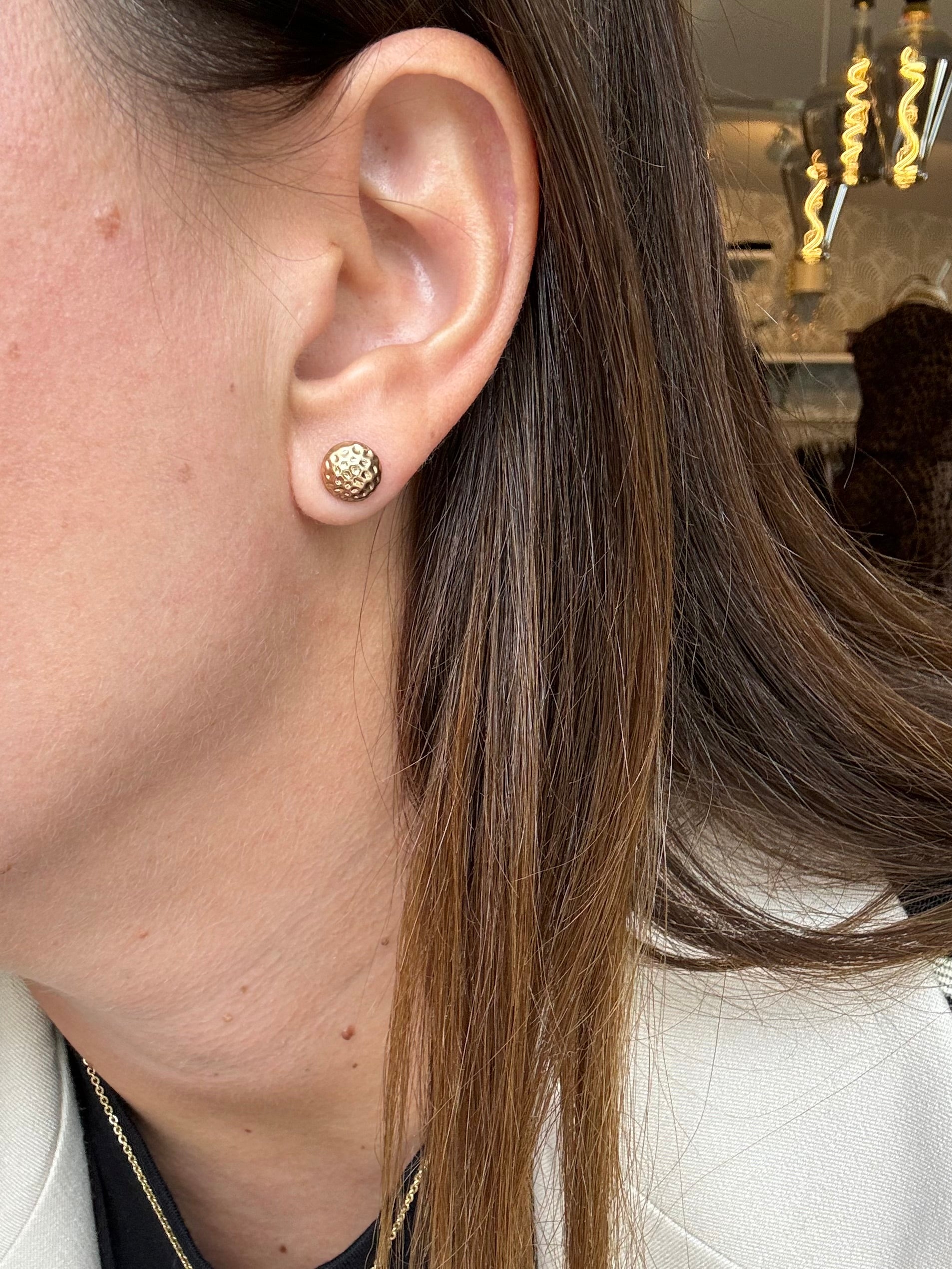 Orecchini bottoncini martellati