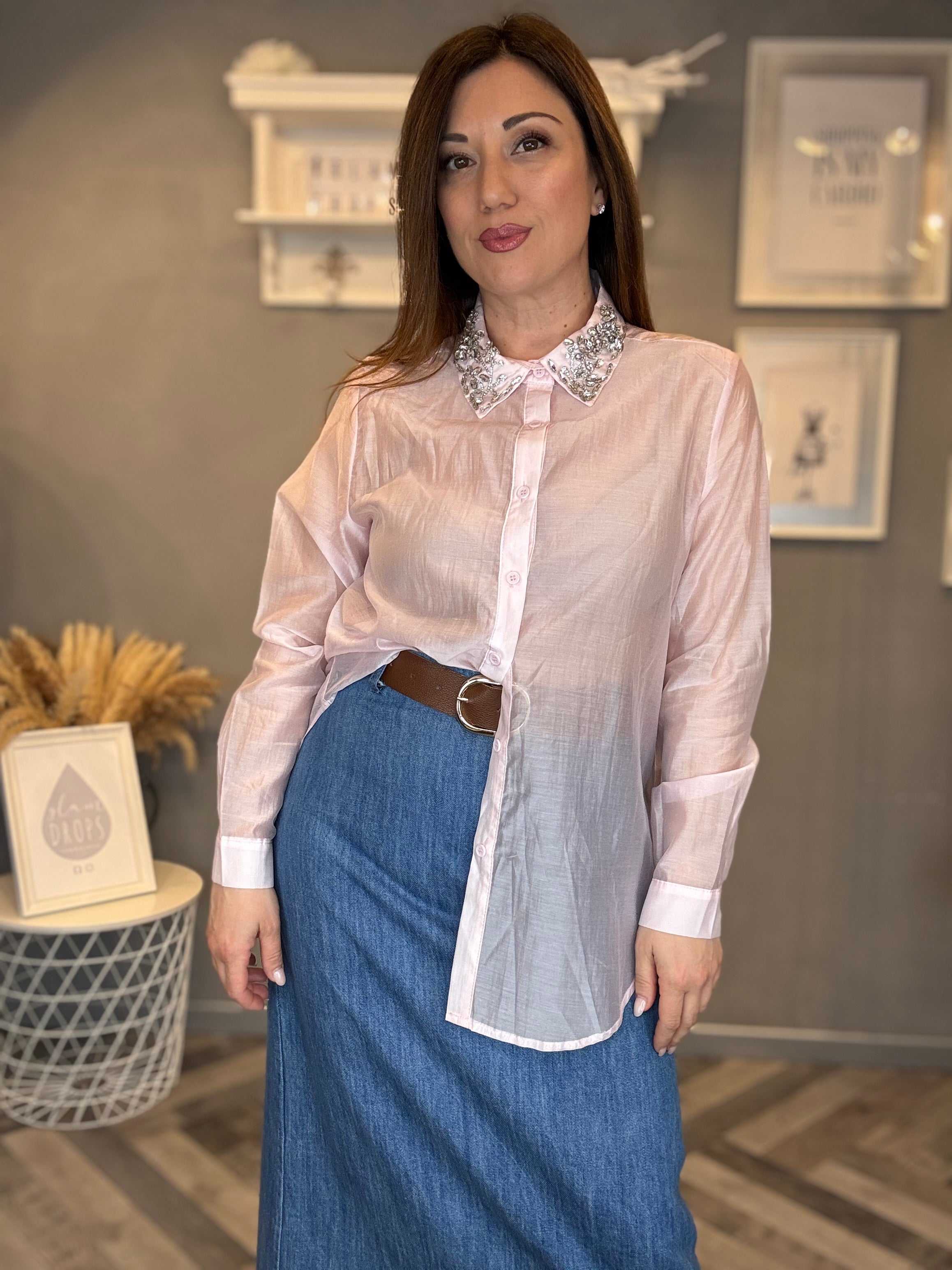 Camicia rosa pastello collo gioiello