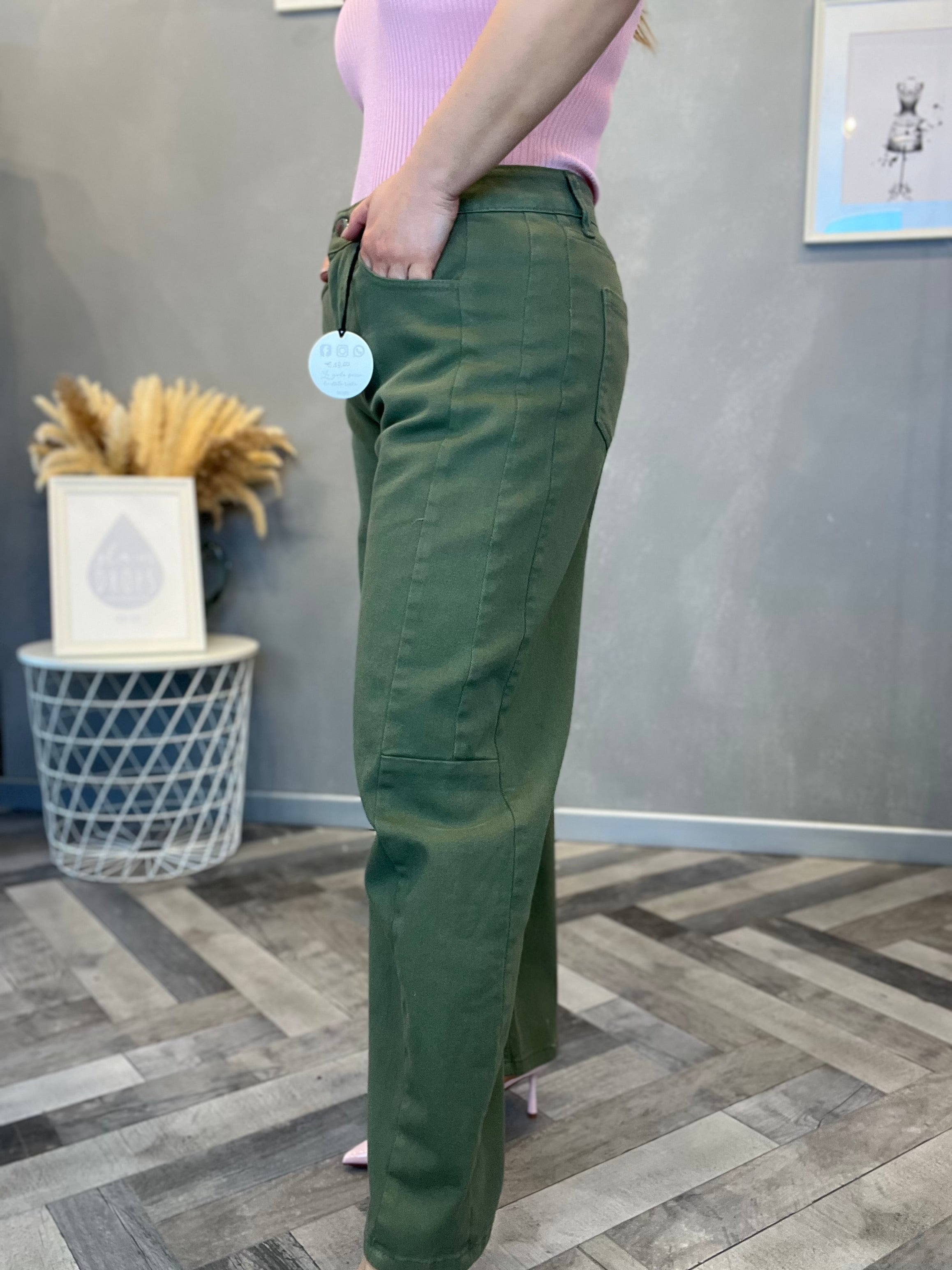 Jeans barrel verde militare