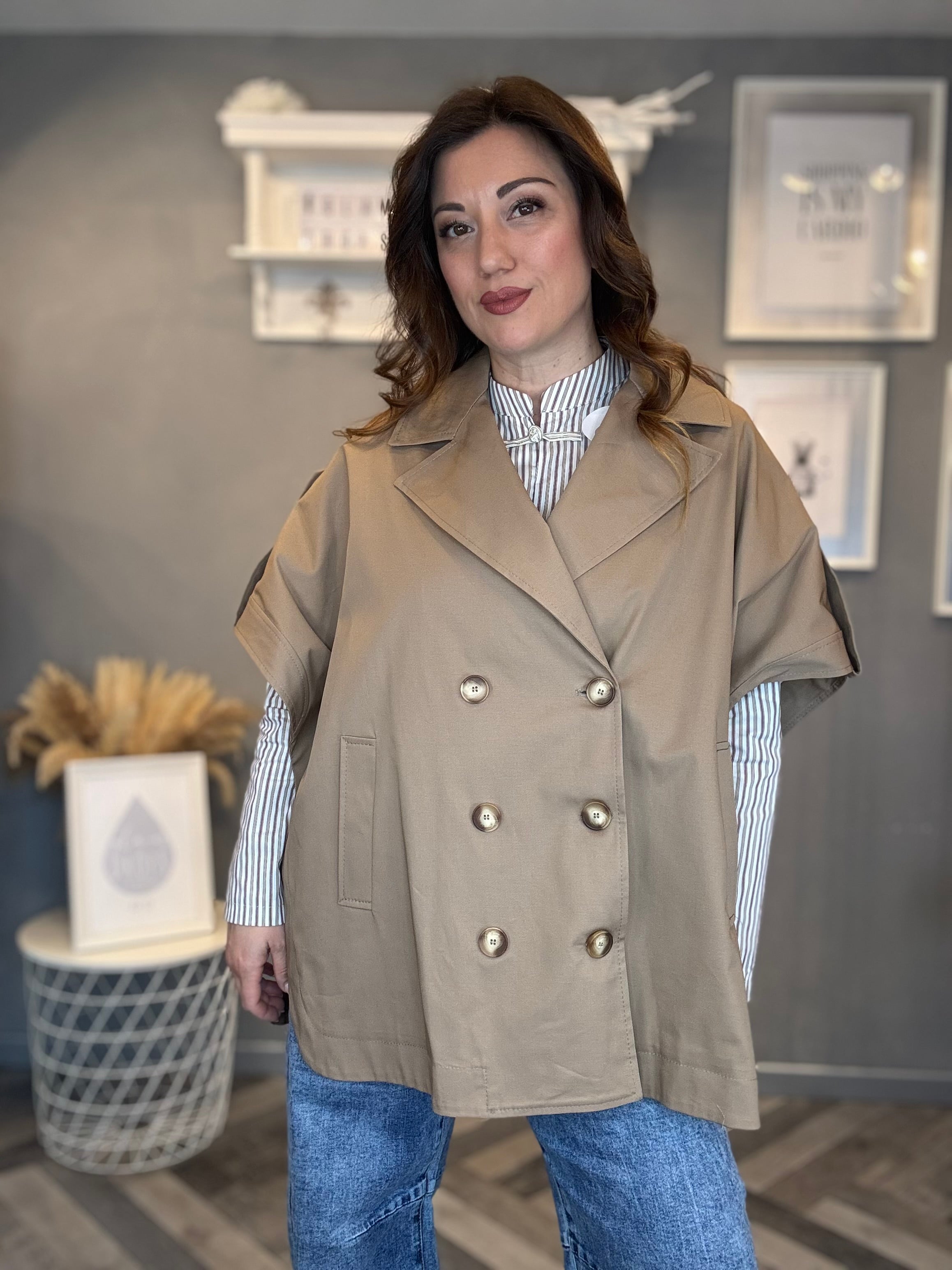 Trench smanicato gilet biscotto
