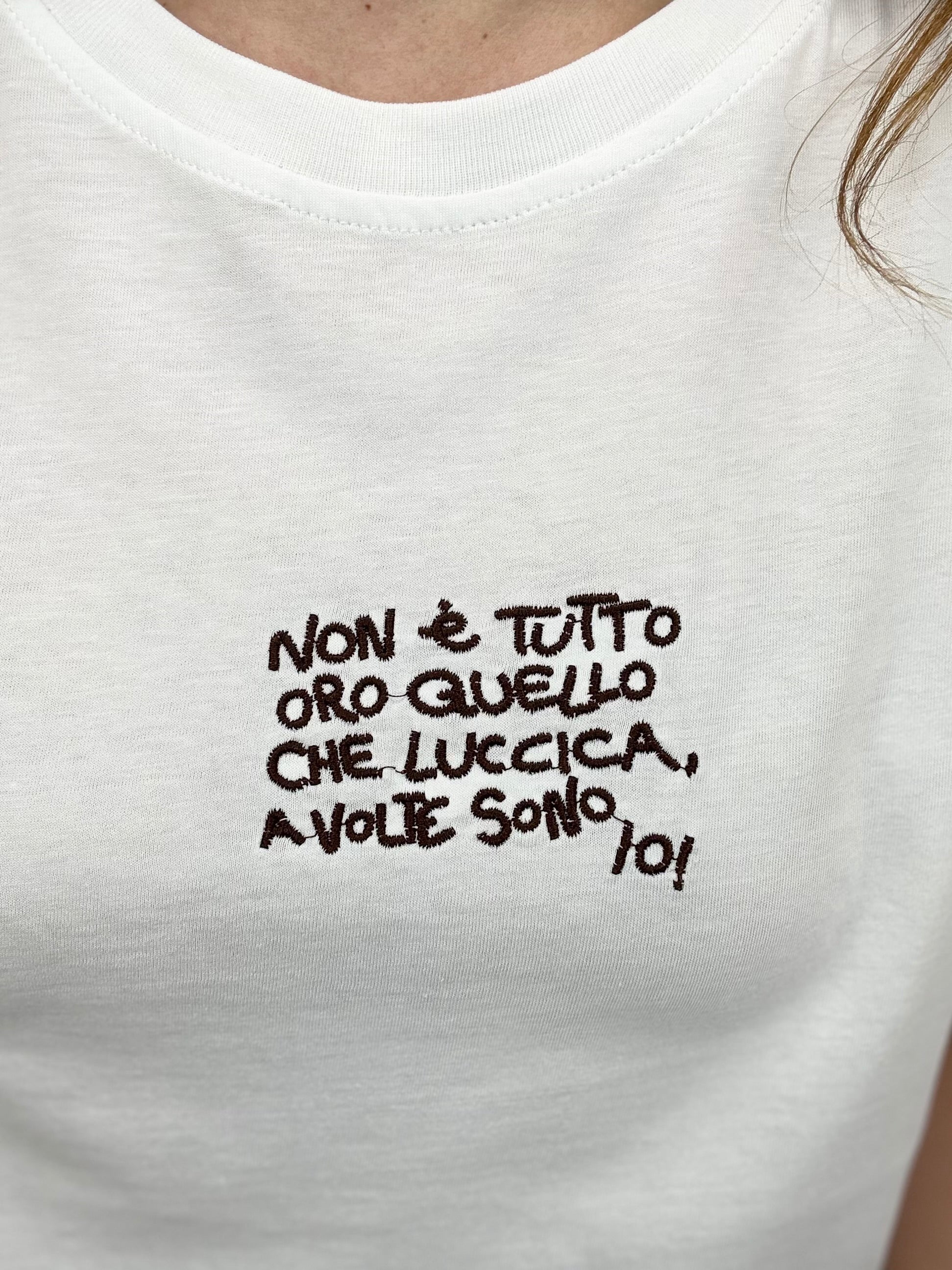 T-shirt Non è tutto oro color cioccolato