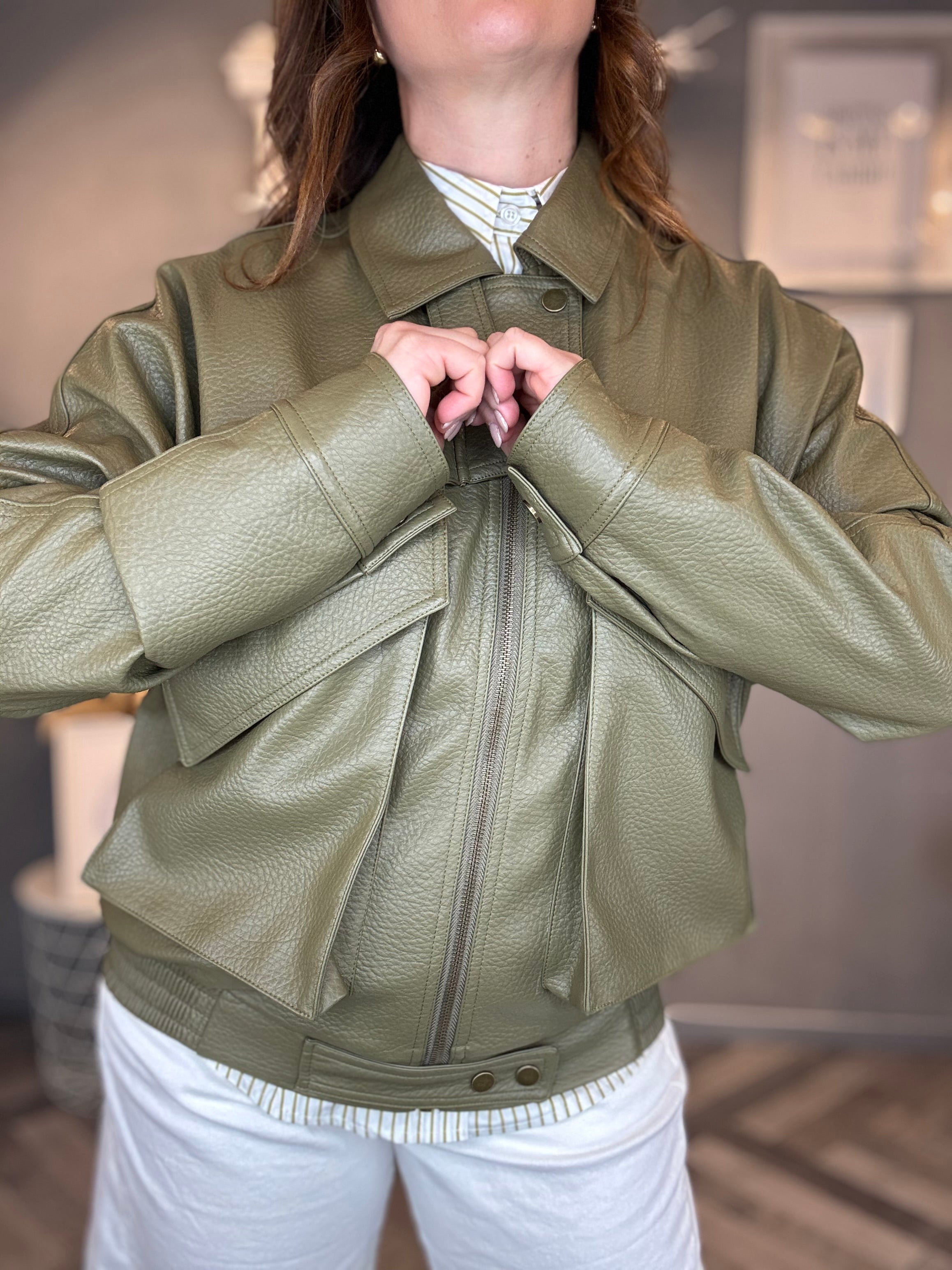Bomber ecopelle verde oliva