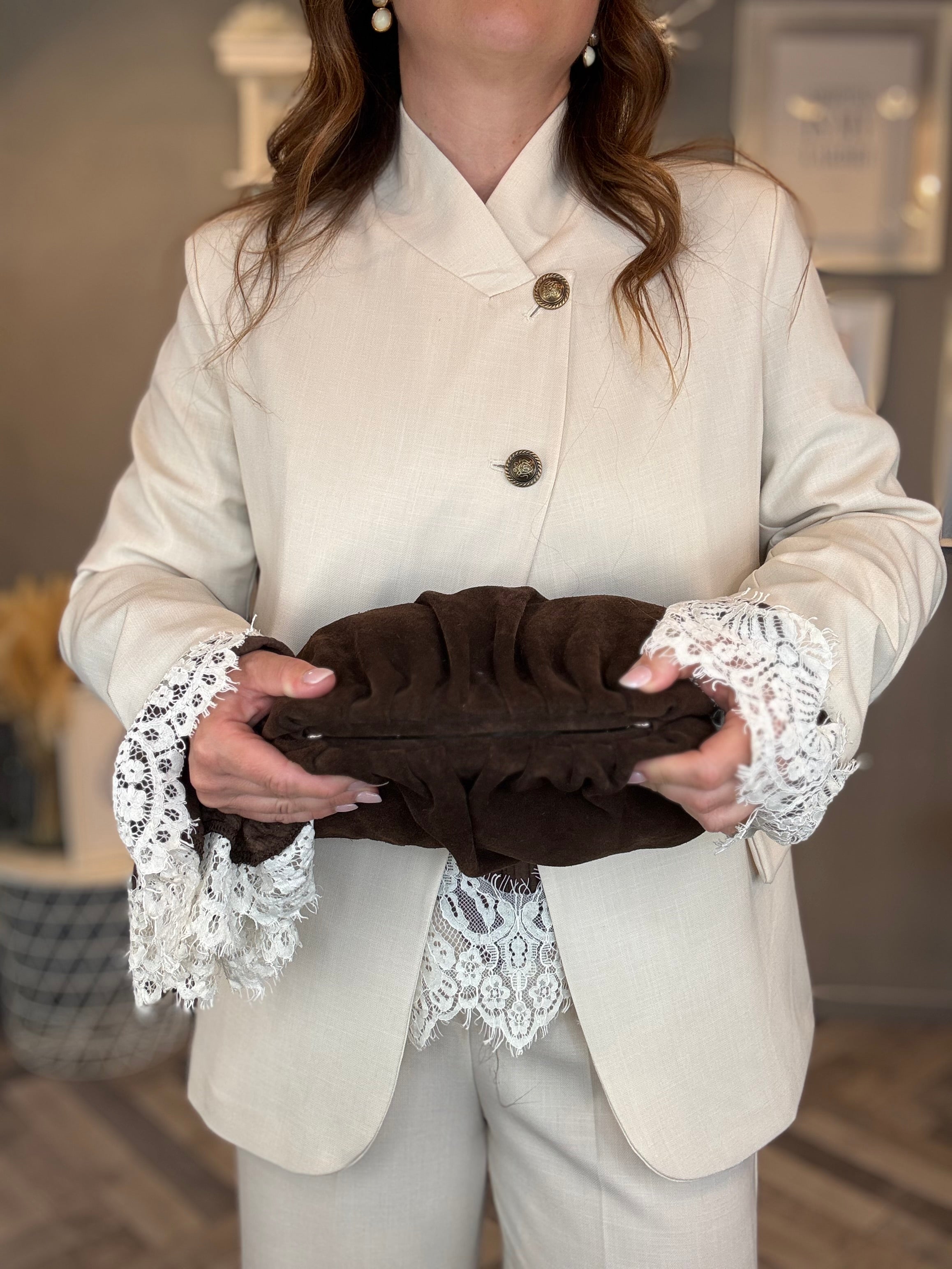 Borsa pouch in pelle scamosciata