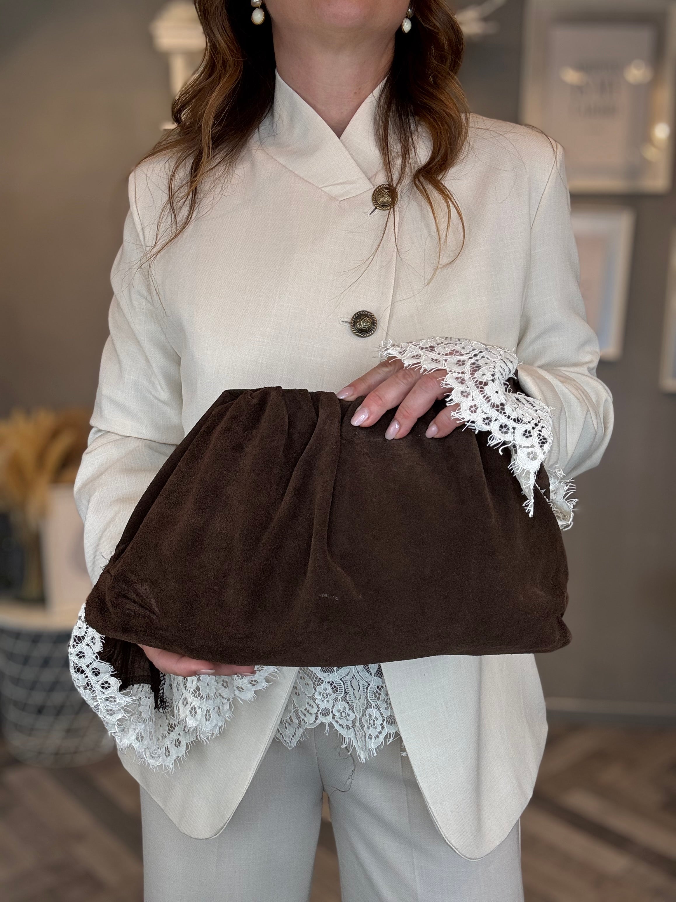 Borsa pouch in pelle scamosciata