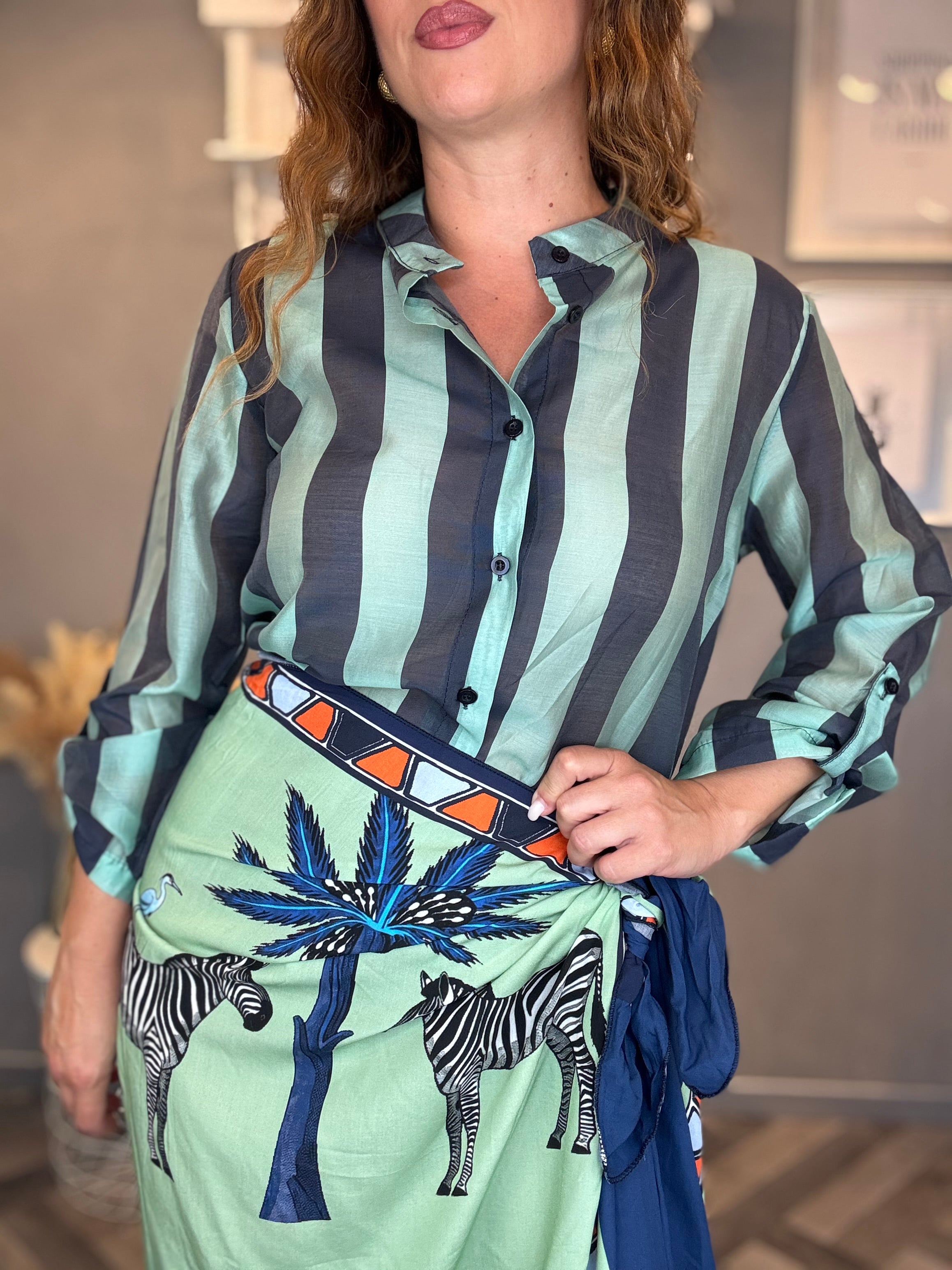 Camicia Isla Bonita bande roll-up blu e acqua