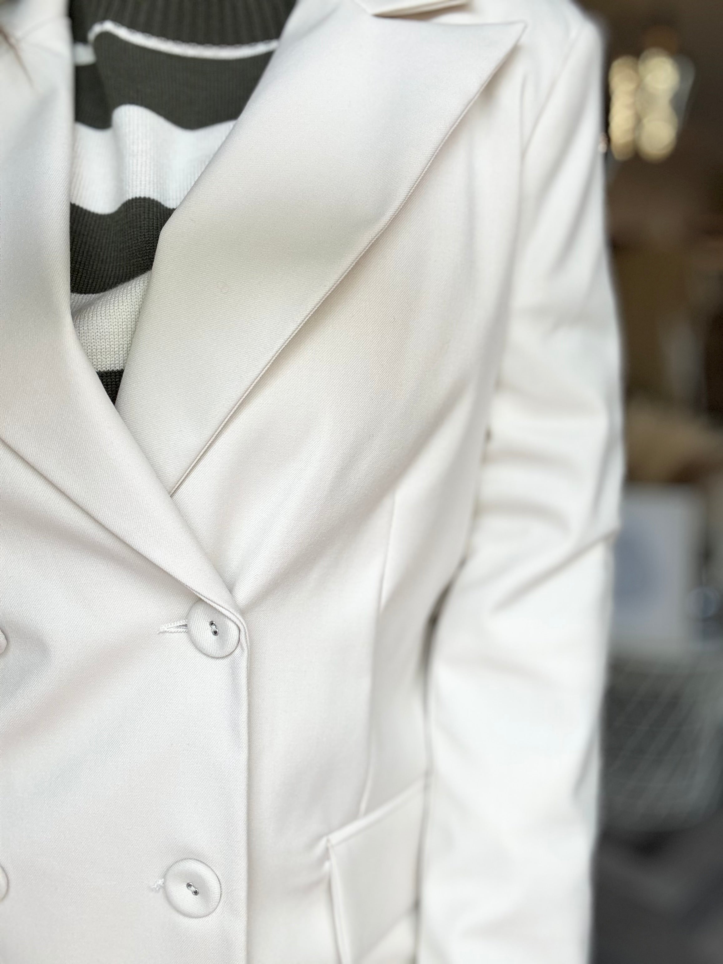 The Lulù blazer con gonnellino