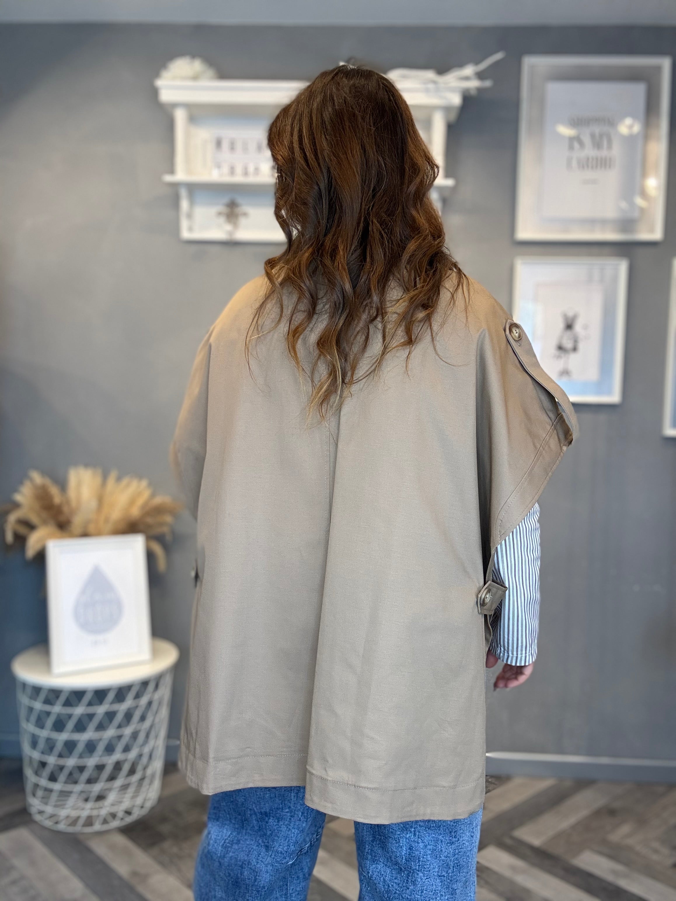 Trench smanicato gilet biscotto