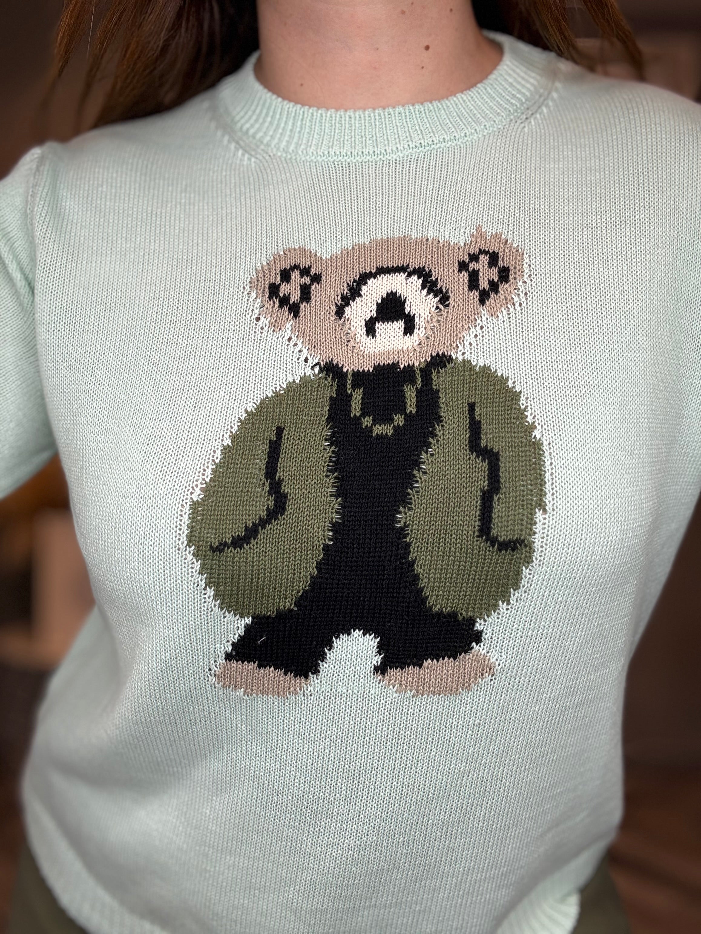 Maglioncino menta con orsetto militare