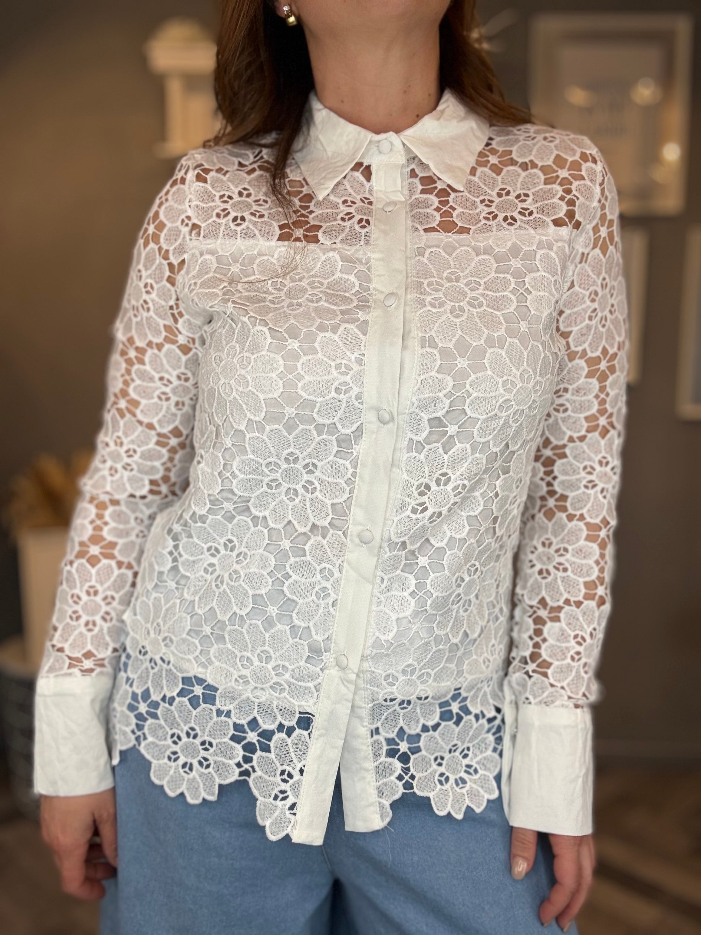 Camicia fiori pizzo macramè