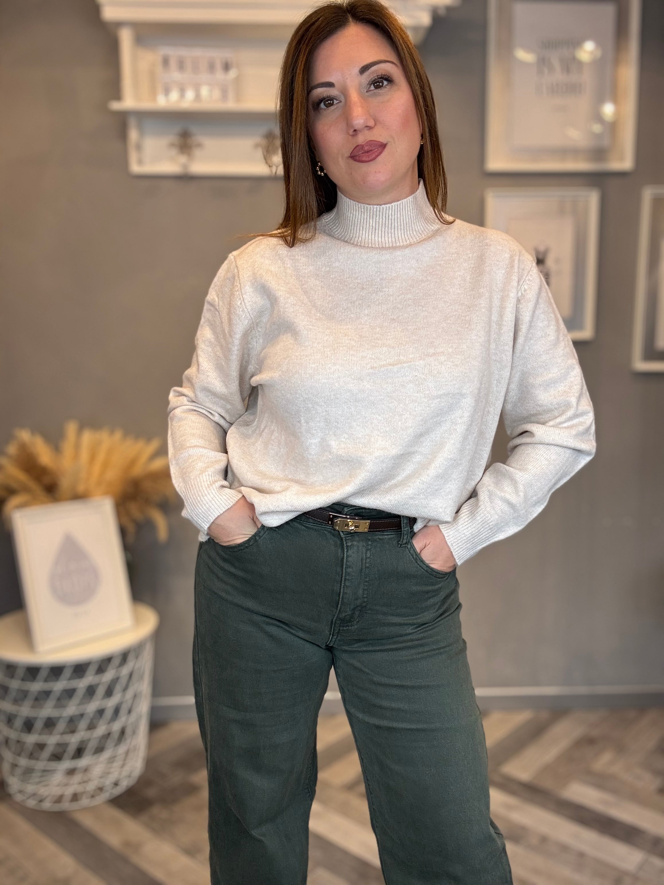 Maglioncino basic mezzo collo sabbia