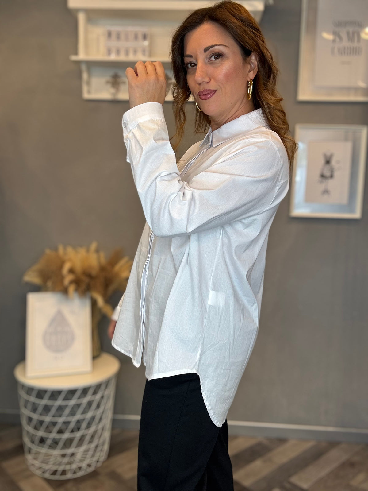 Camicia over Essential bianca
