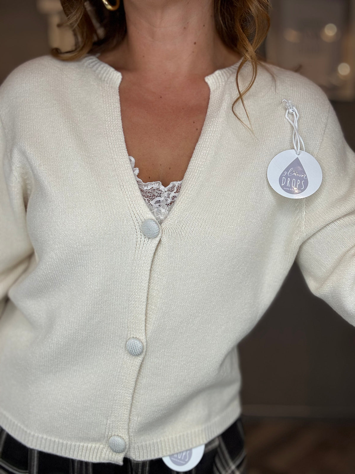 Cardigan Essential bottoni rivestiti panna