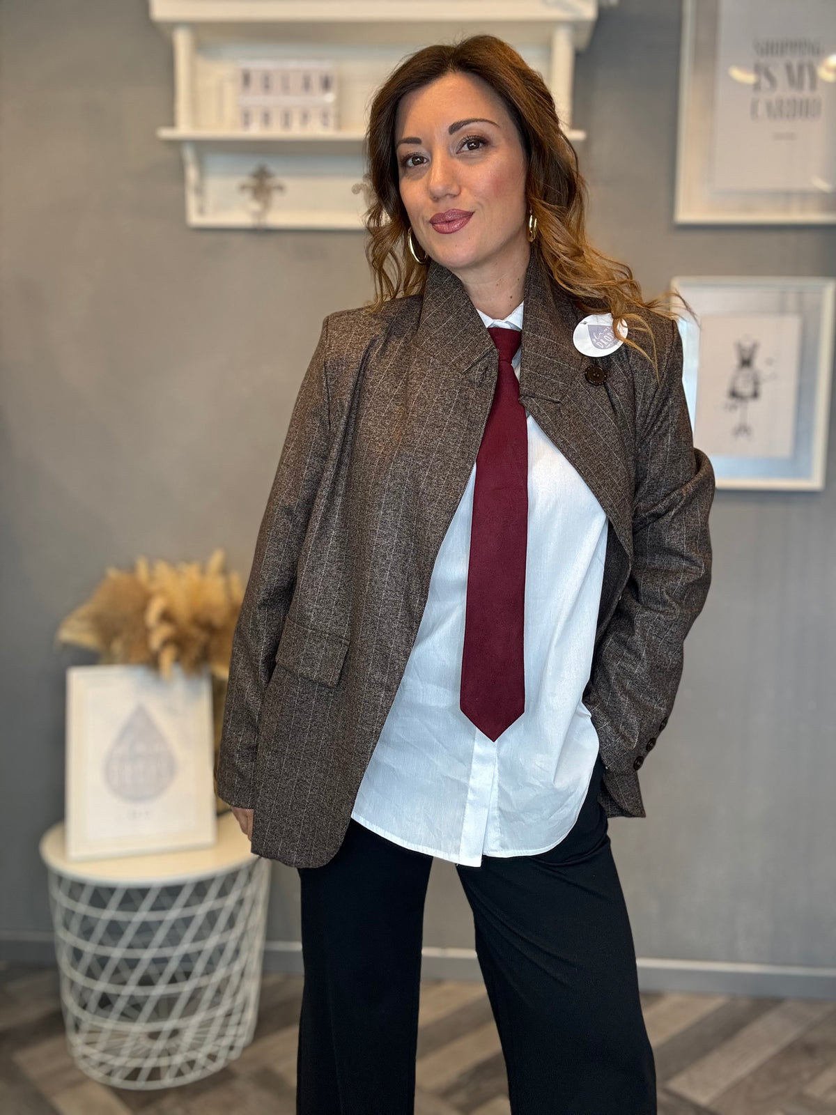 Camicia over Essential bianca