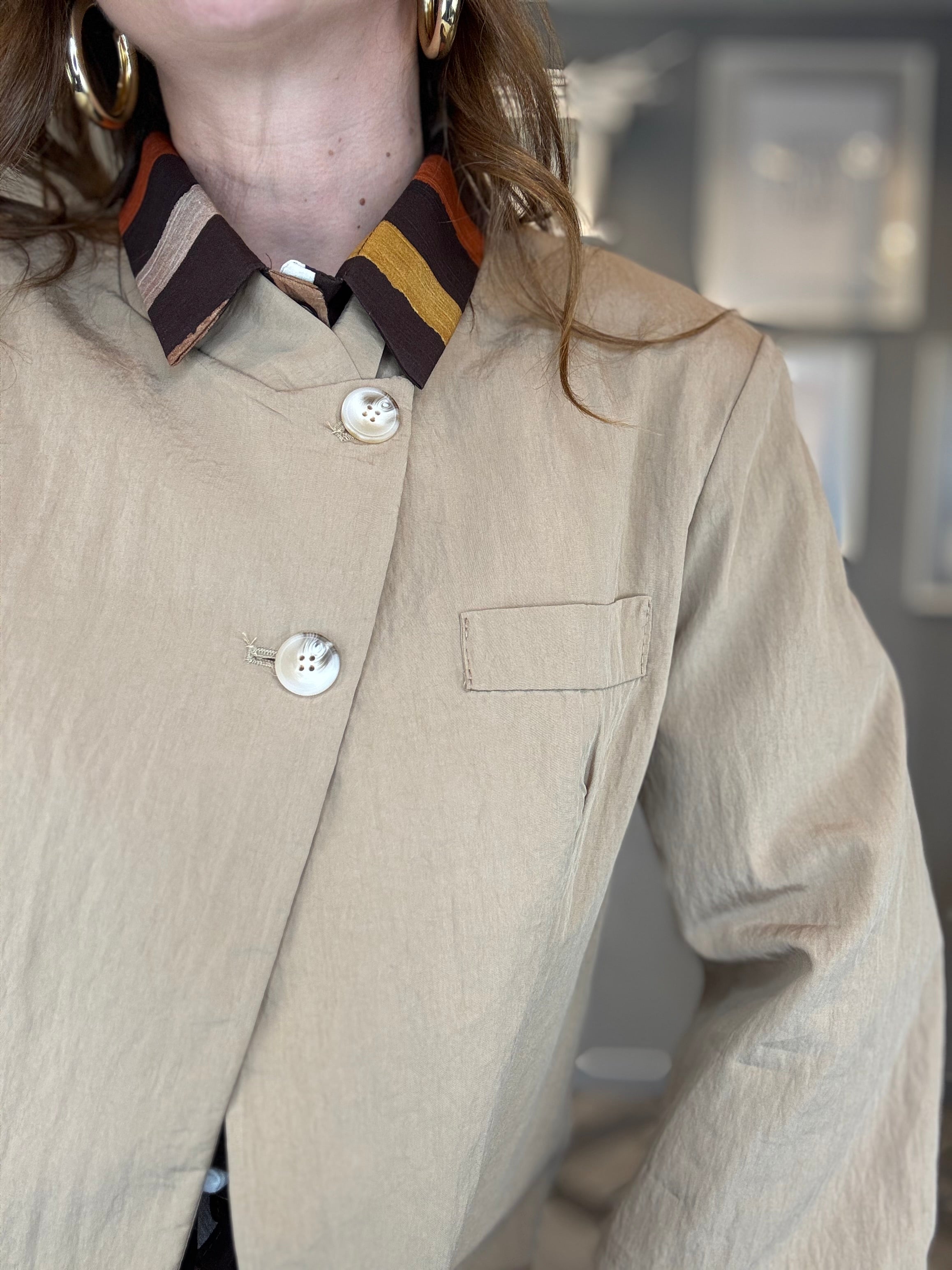 Giacca collo incrociato beige