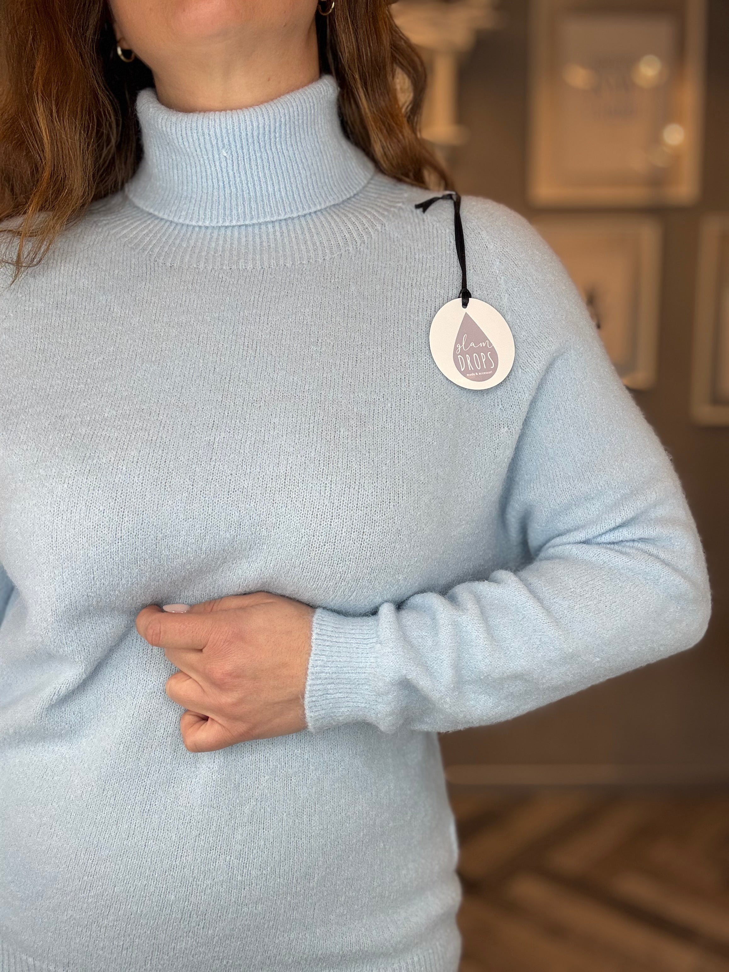 Maglione collo alto celeste