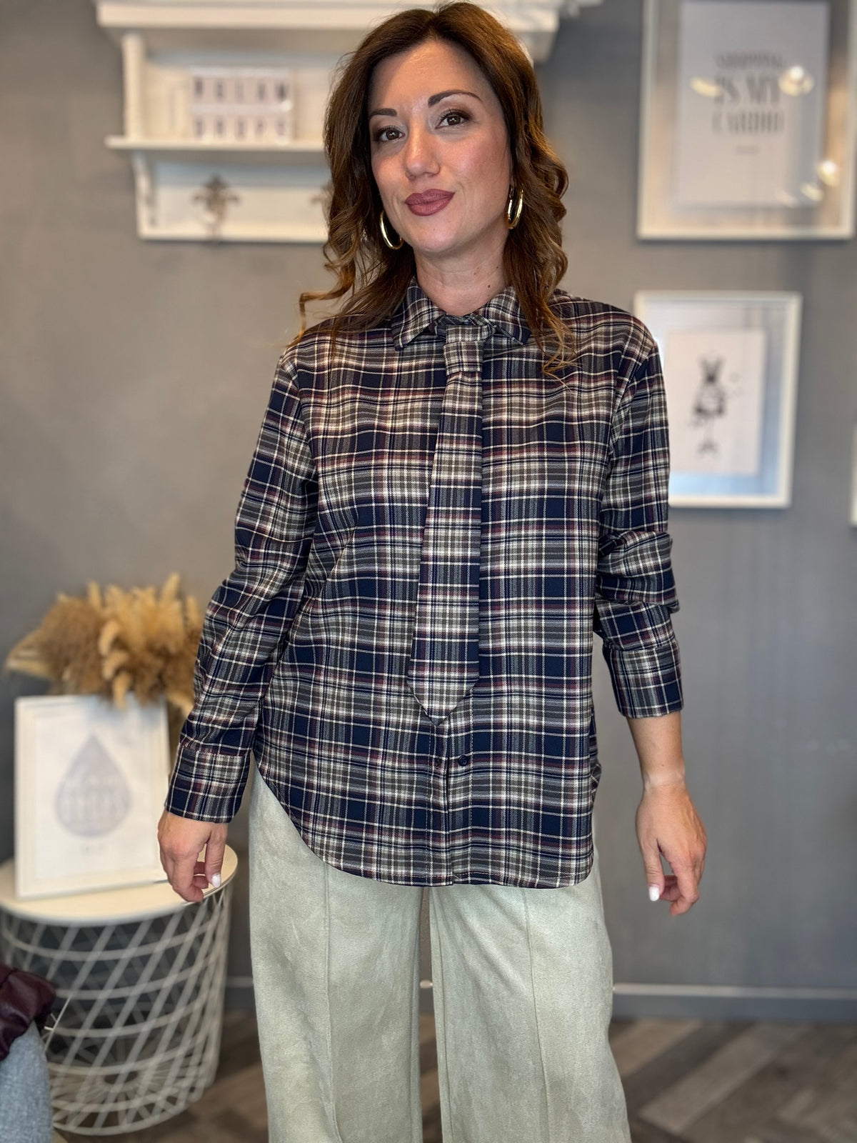 Camicia check blu e bordeaux con cravatta