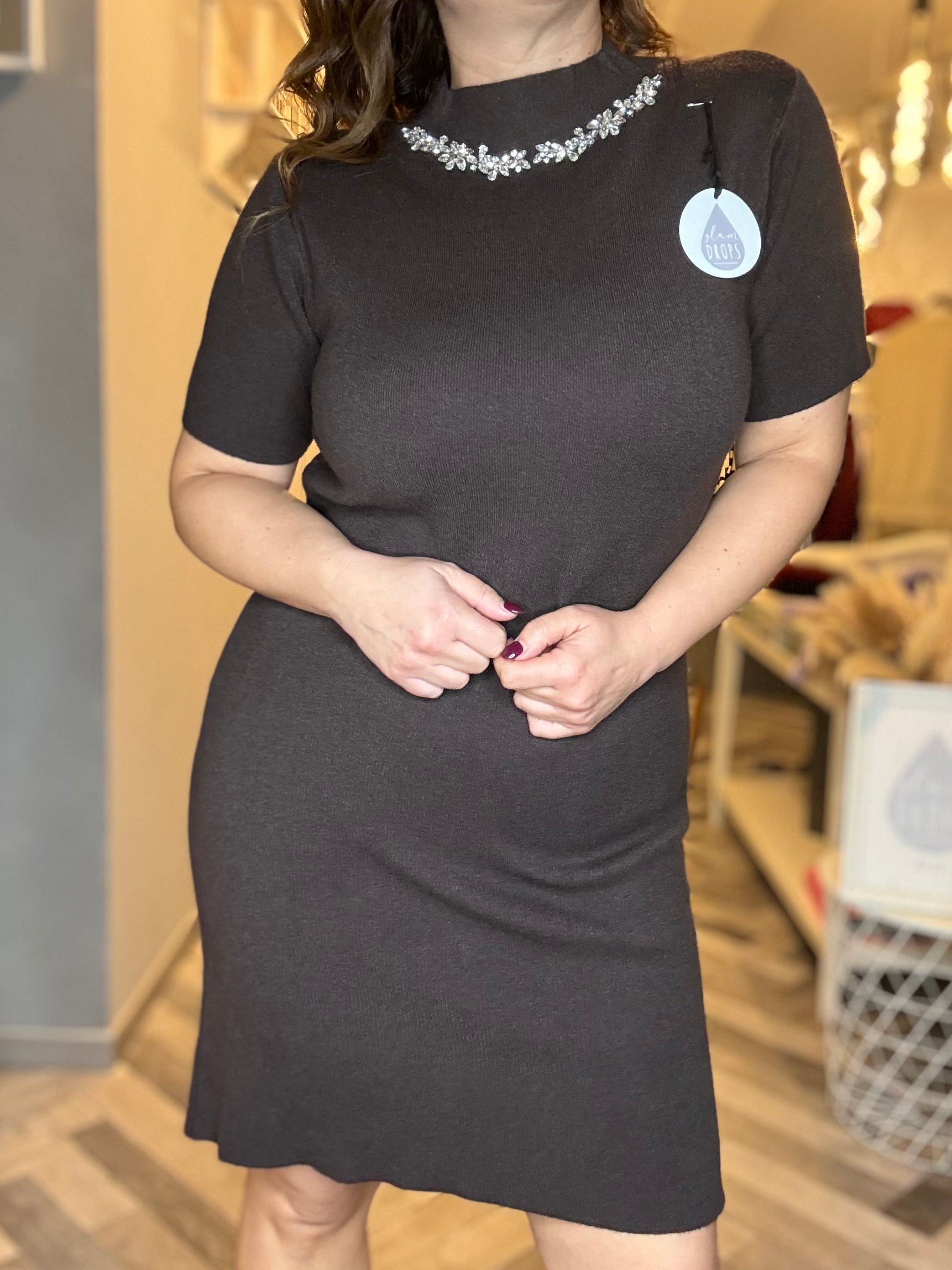 Abito punto Milano cabochon al collo