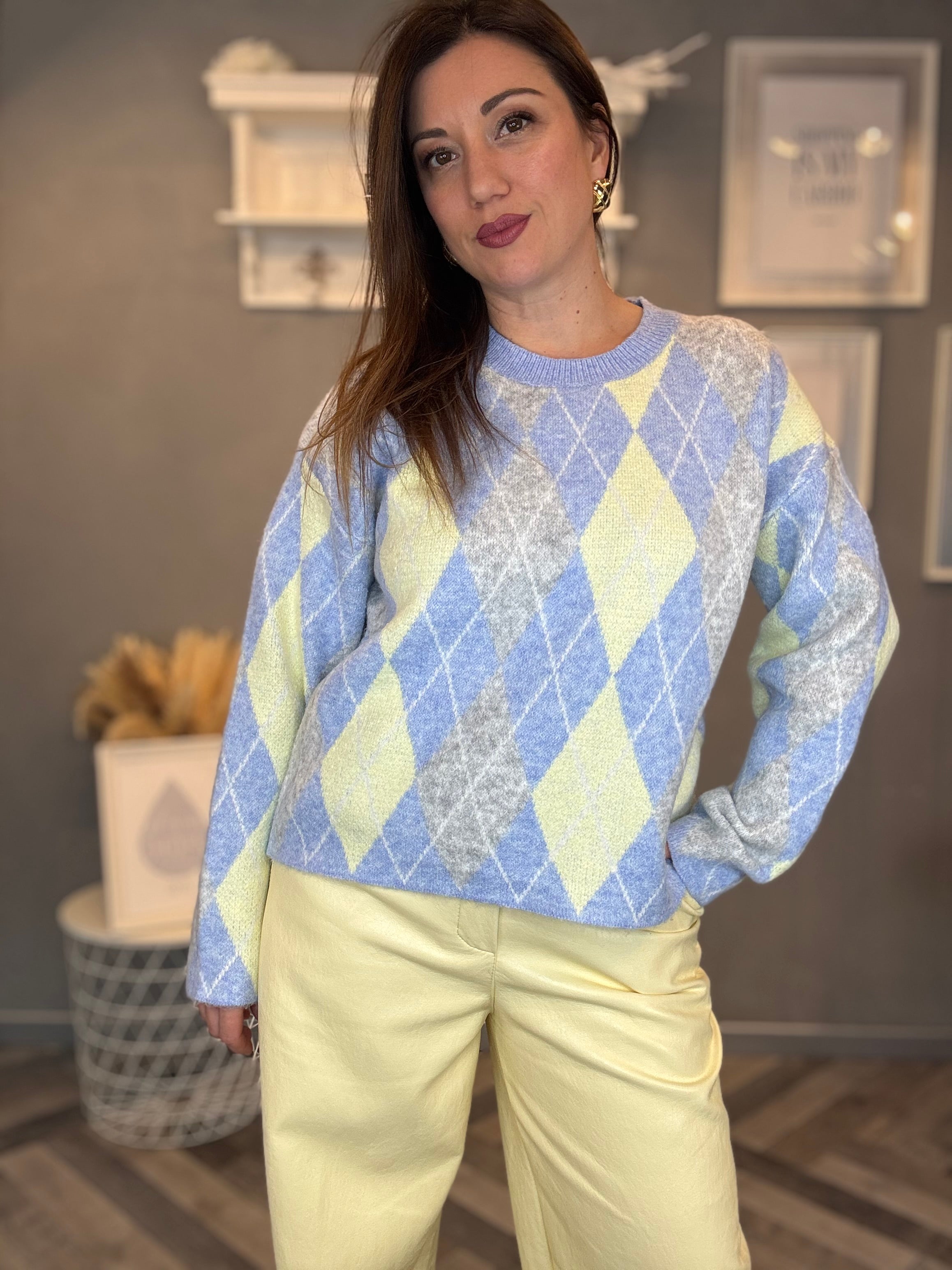 Maglione celeste con rombi