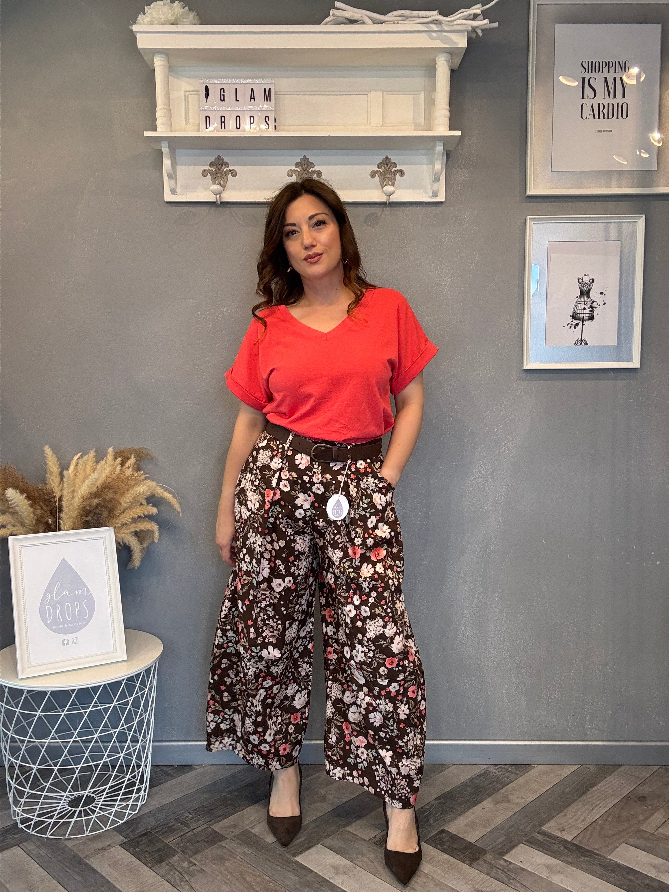 T-shirt a V basic corallo