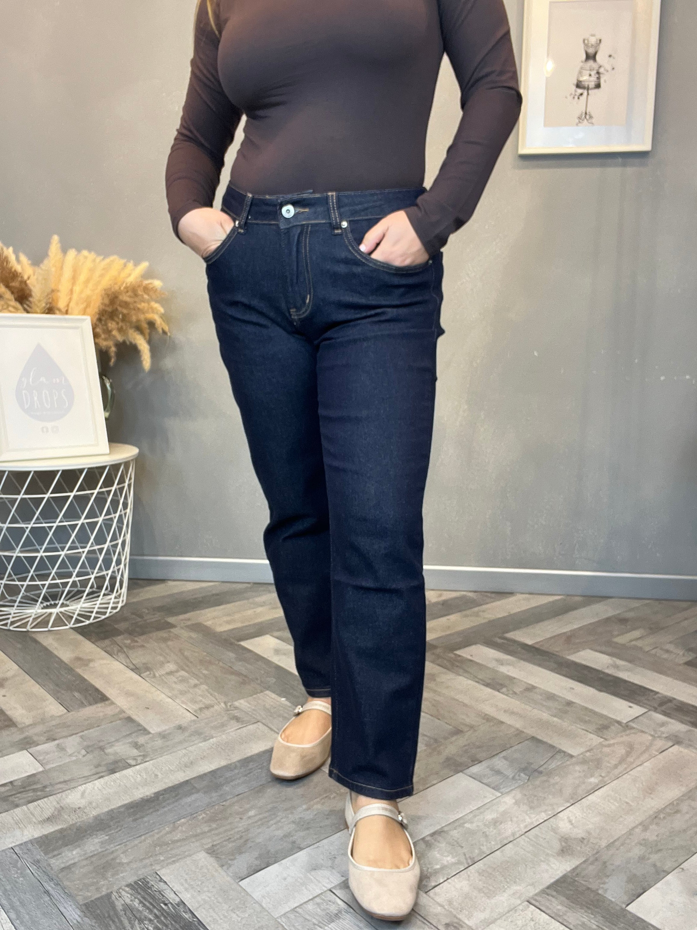 Jeans gamba dritta in denim scuro