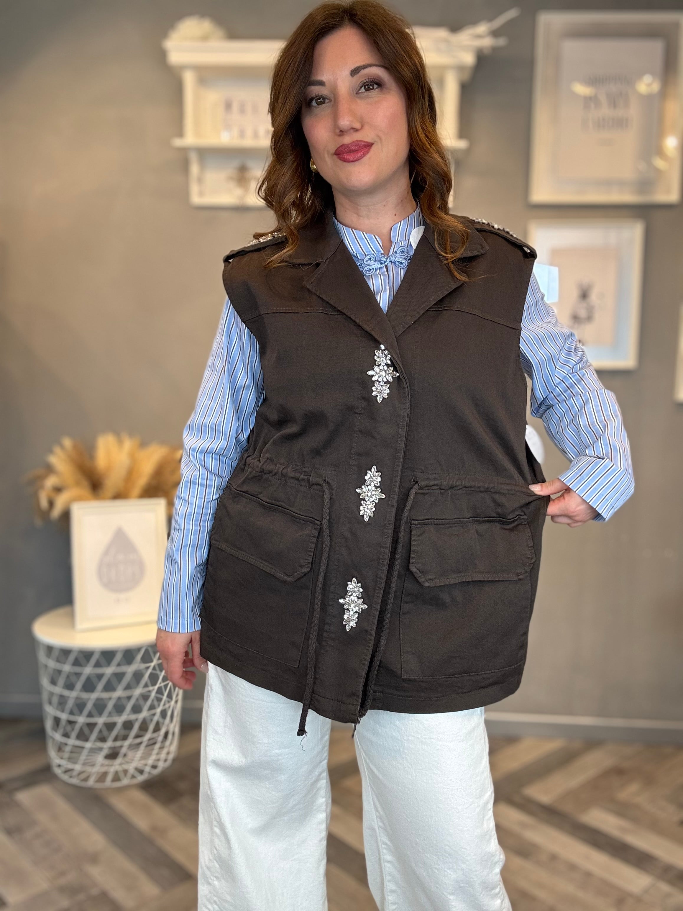 Gilet gioiello con cabochon moro