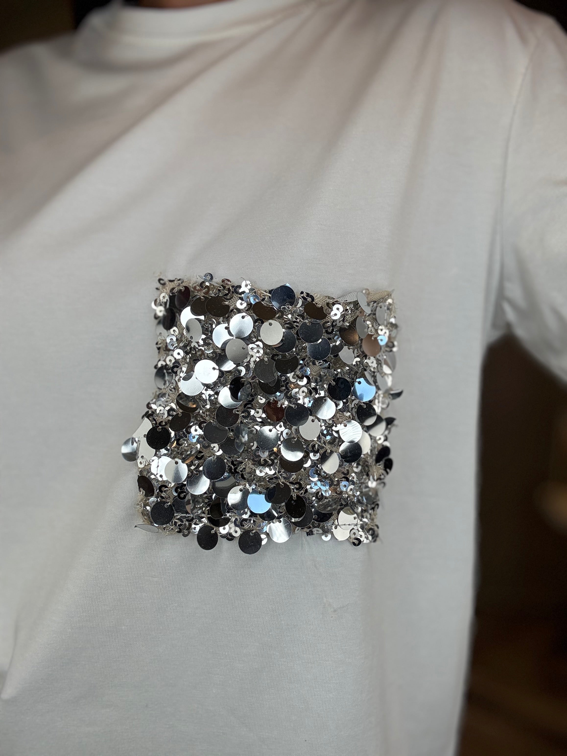 T-shirt tasca paillettes argento