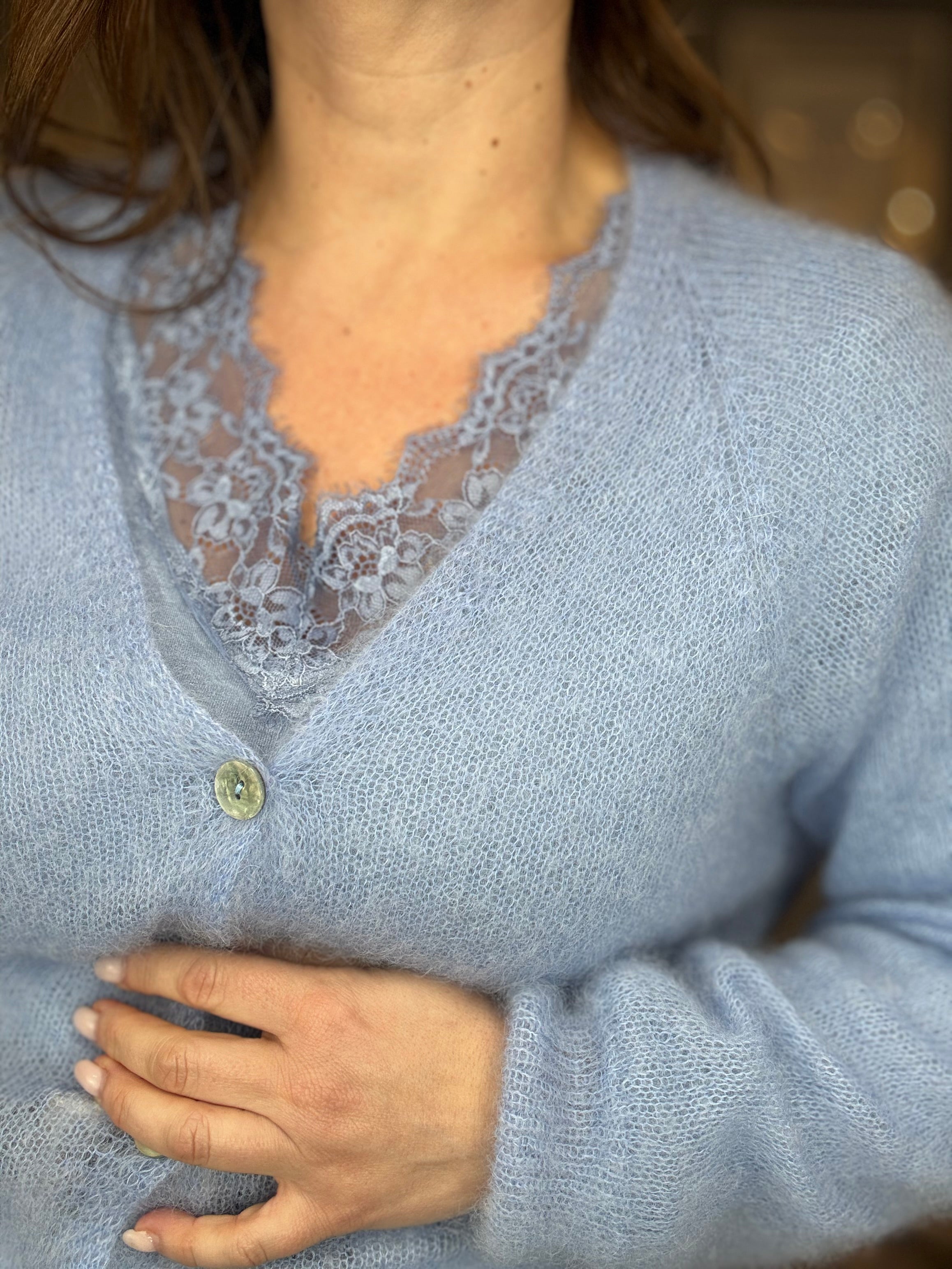 Cardigan in kid mohair celeste polvere