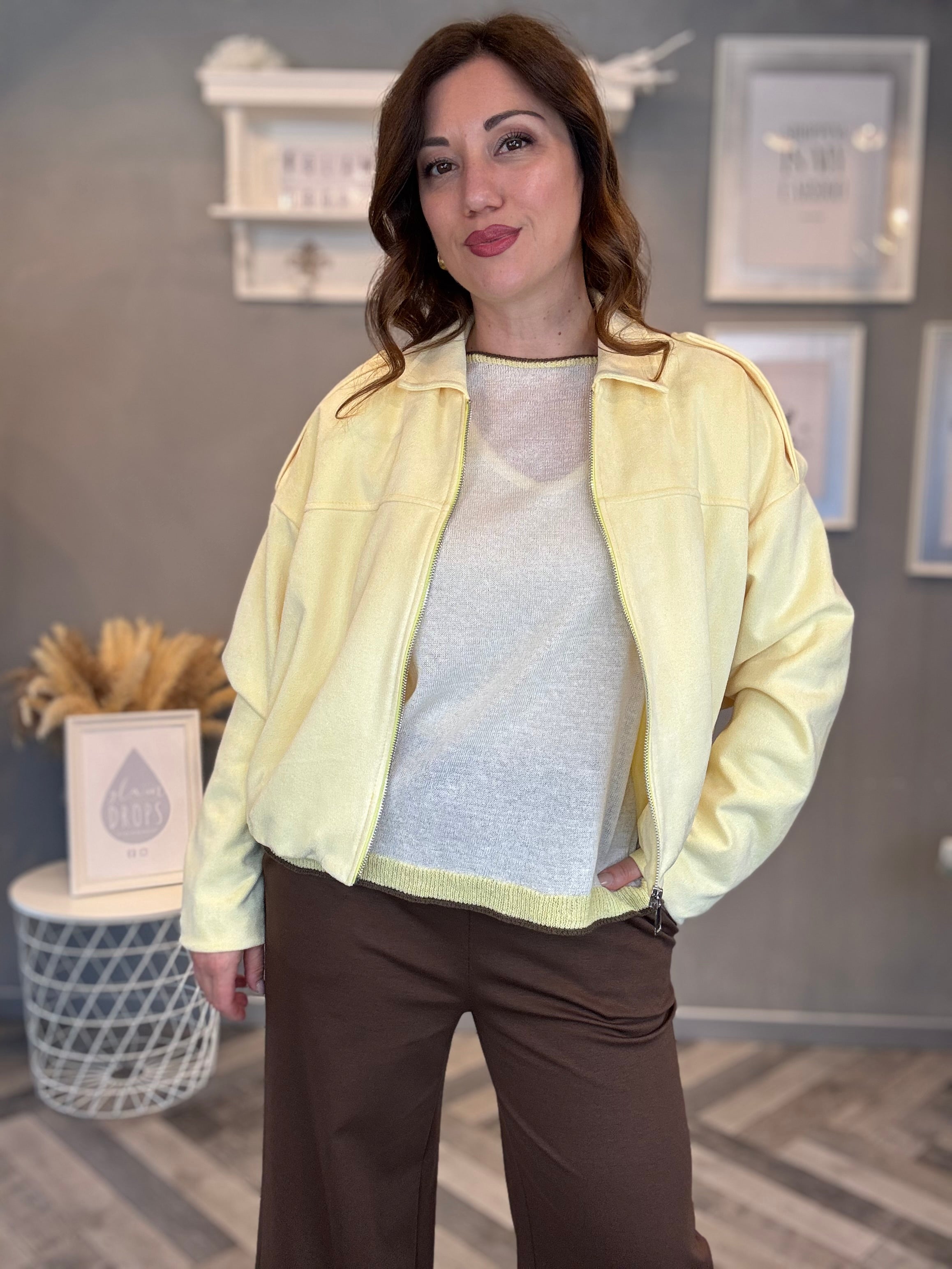 Bomber in eco suede giallo pastello