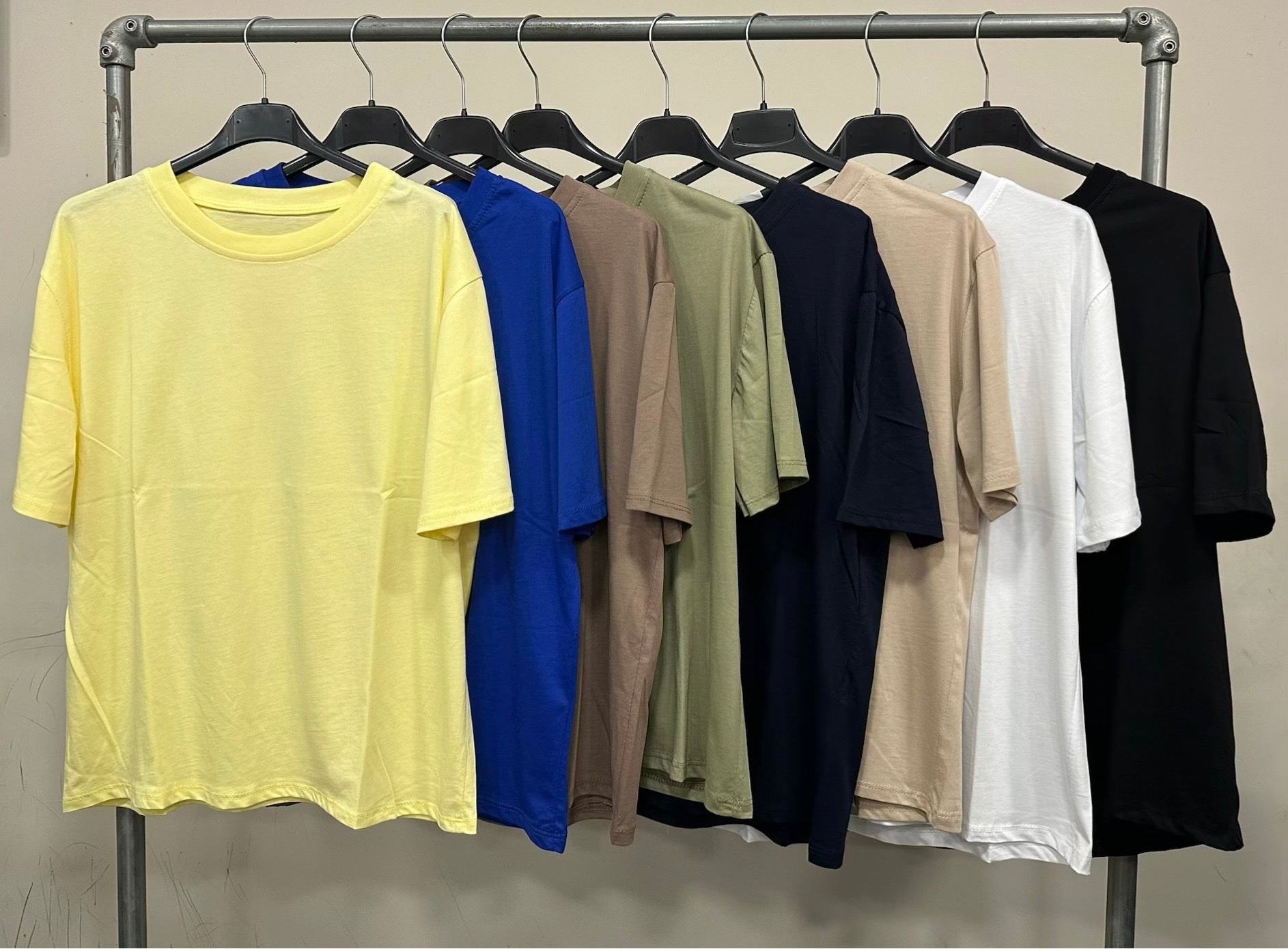 T-shirt soft basic giallo pastello